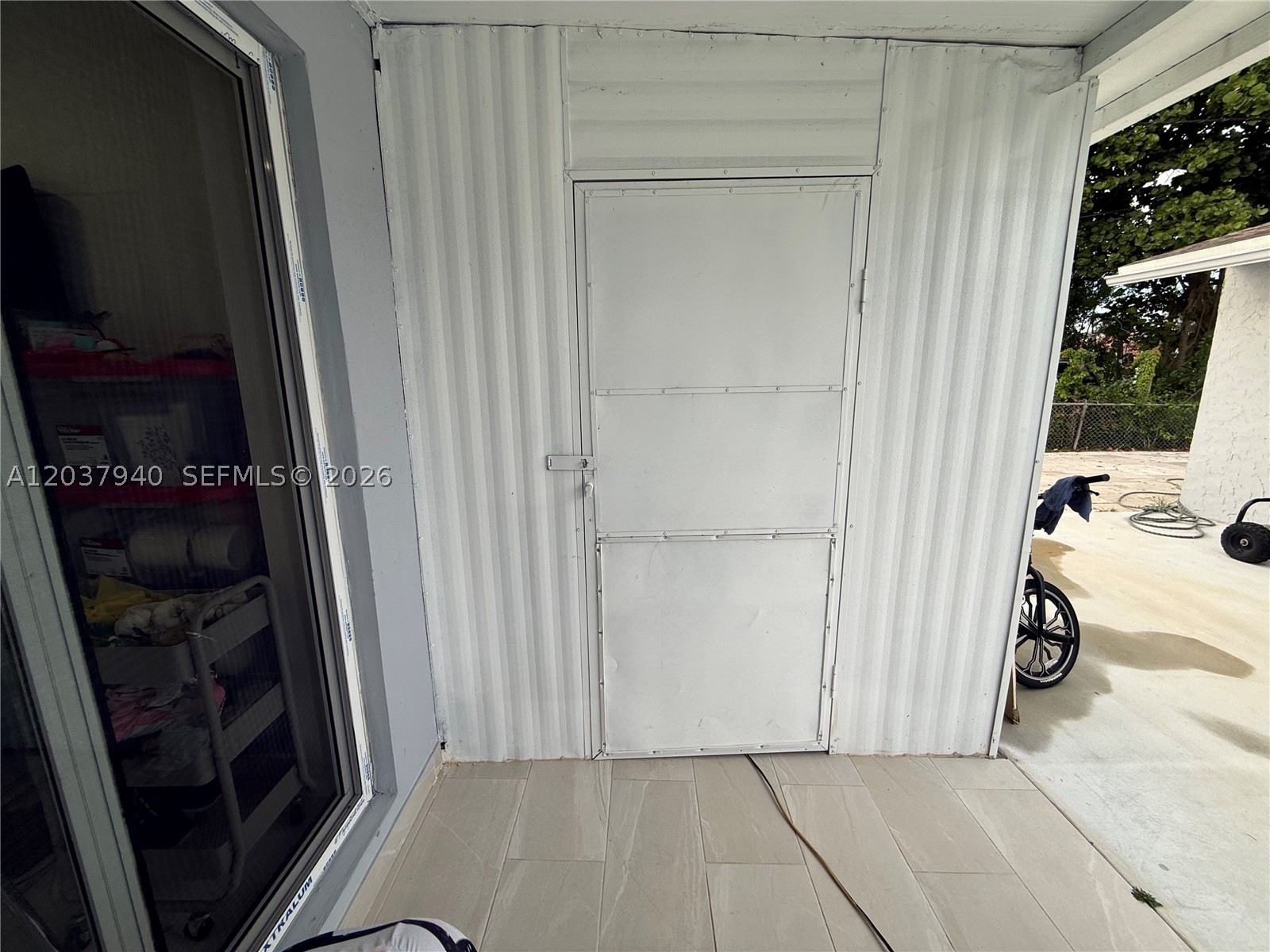 MYRTLE GROVE - Residential Lease