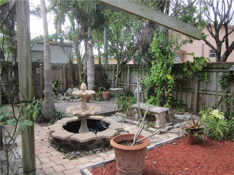 ATLANTIC LAWNS 10-30 B - Residential Lease