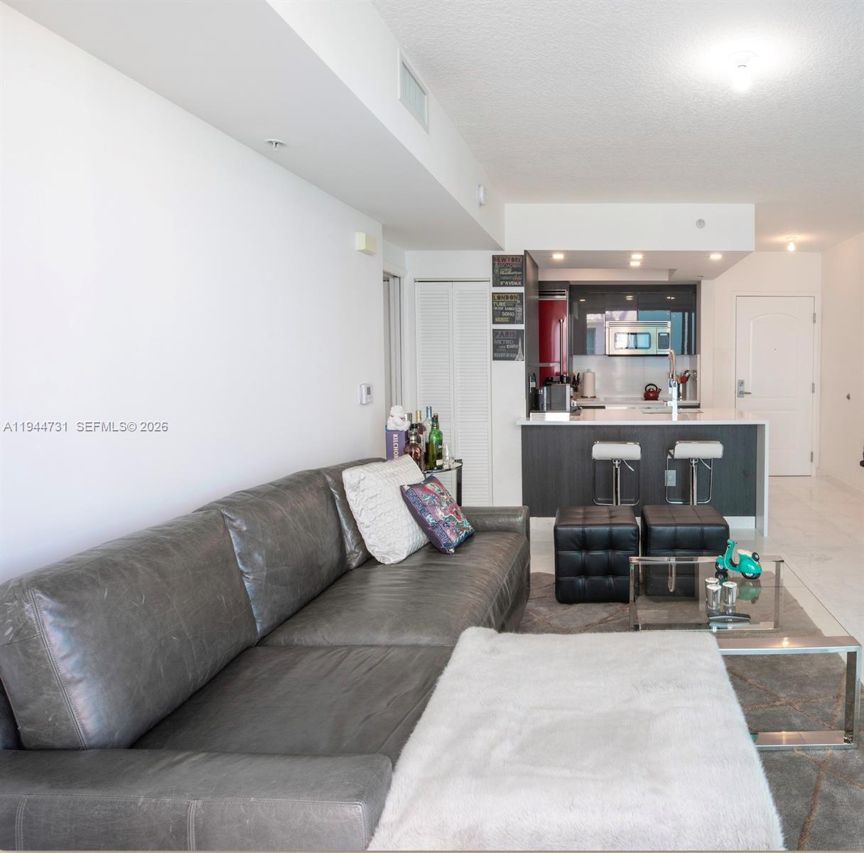 THE COSMOPOLITAN RESIDENC - Residential