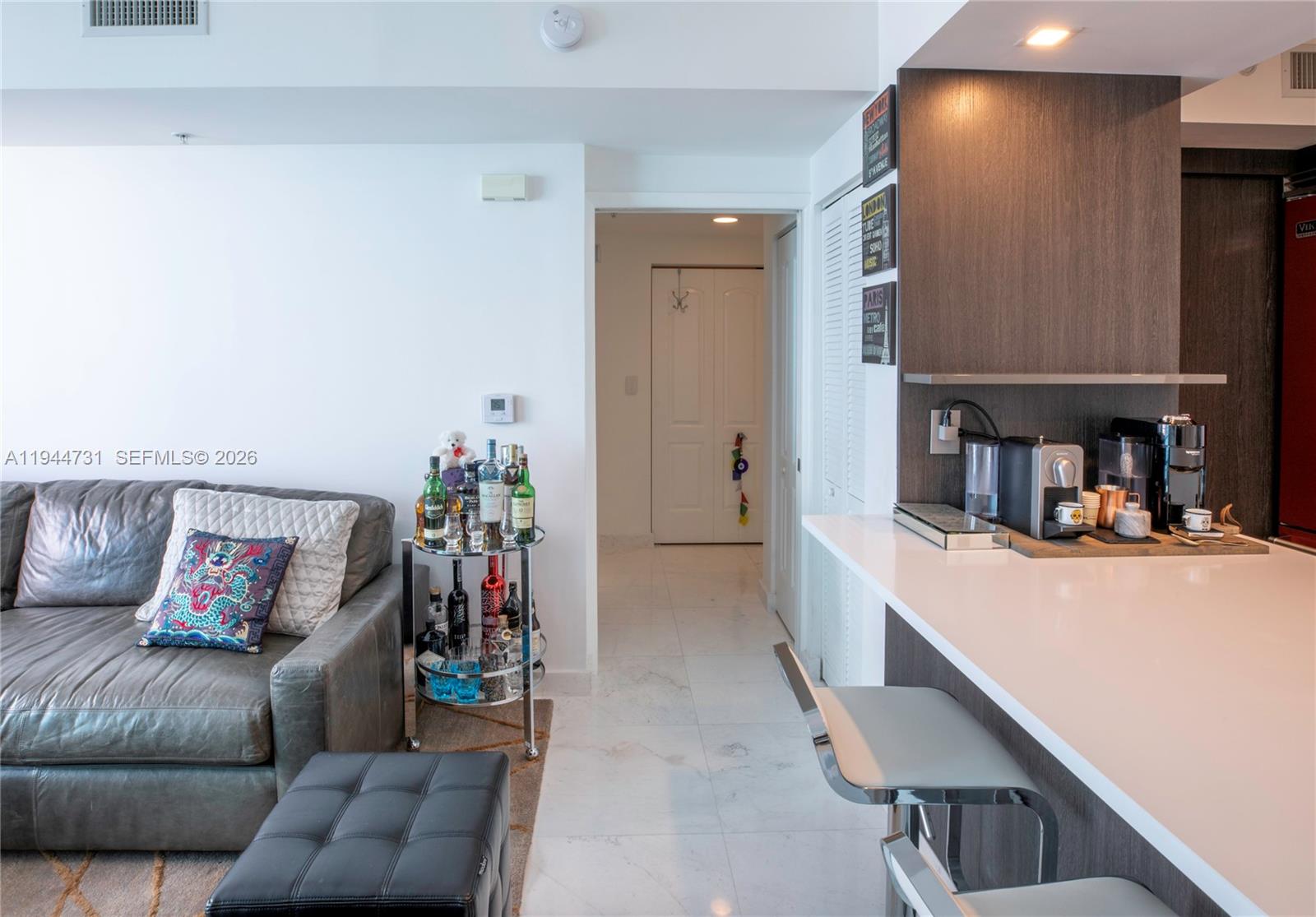 THE COSMOPOLITAN RESIDENC - Residential