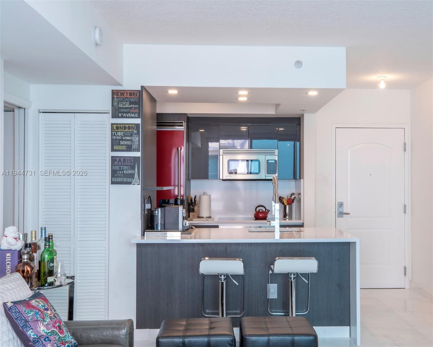 THE COSMOPOLITAN RESIDENC - Residential