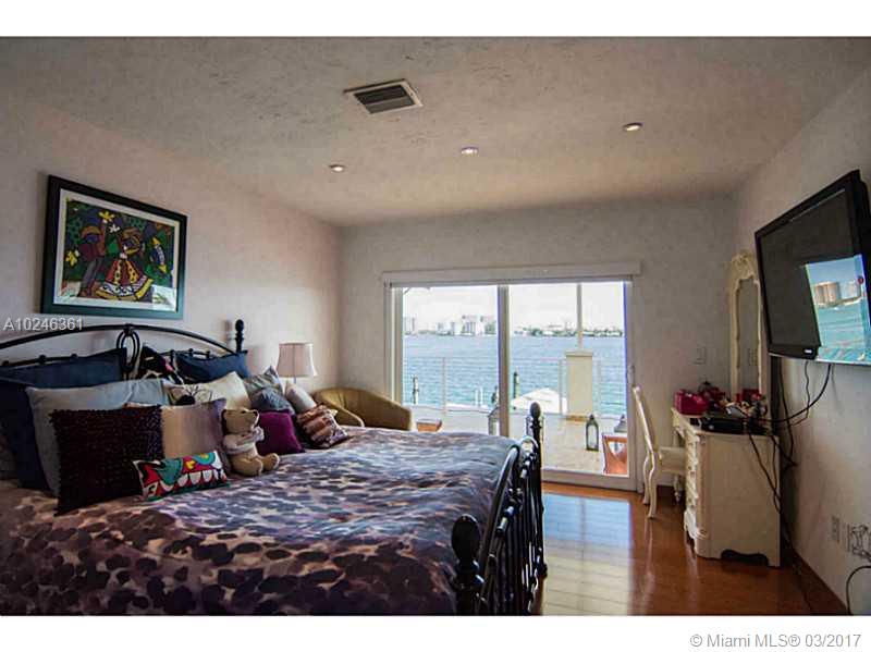 27 28 52 42 KEYSTONE ISLA - Residential