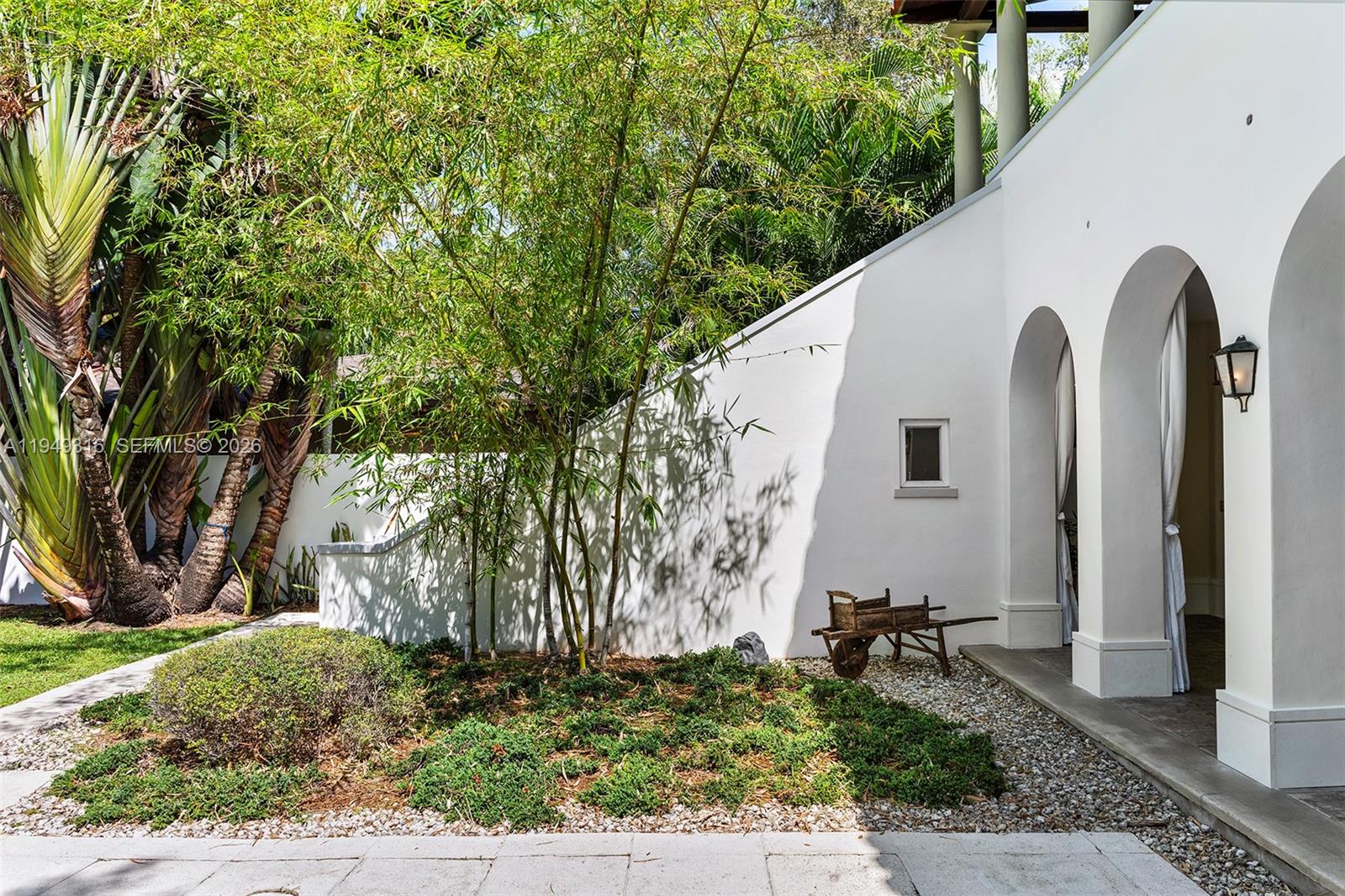 SUNSHINE VISTAS - Residential