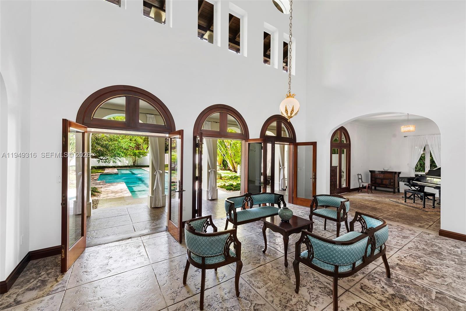 SUNSHINE VISTAS - Residential