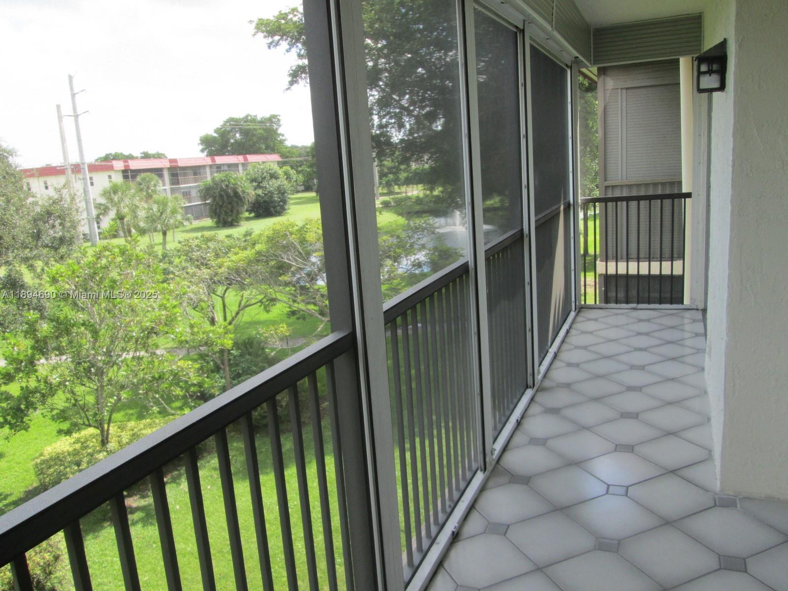 HOLLYBROOK GOLF AND - Residential