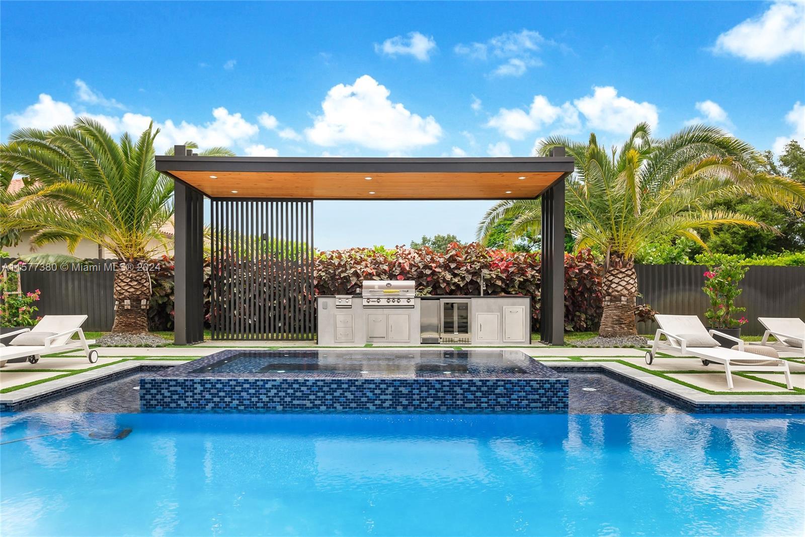 NUTMEG ESTATES - Residential