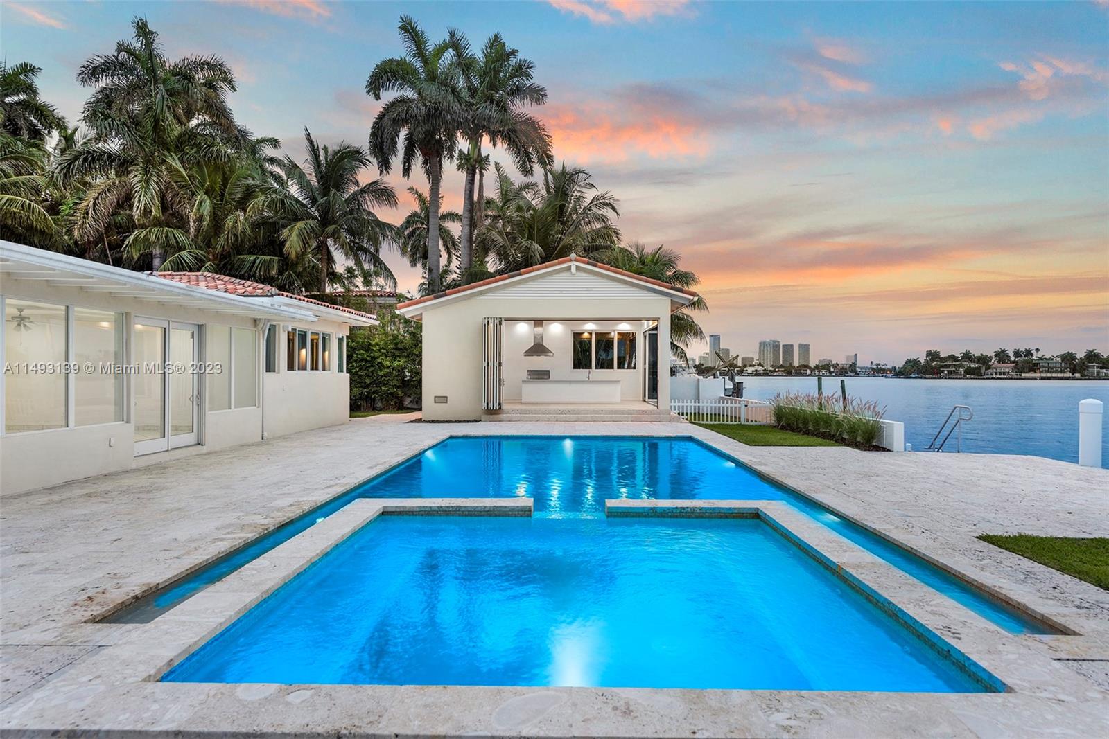 HIBISCUS ISLAND - Residential