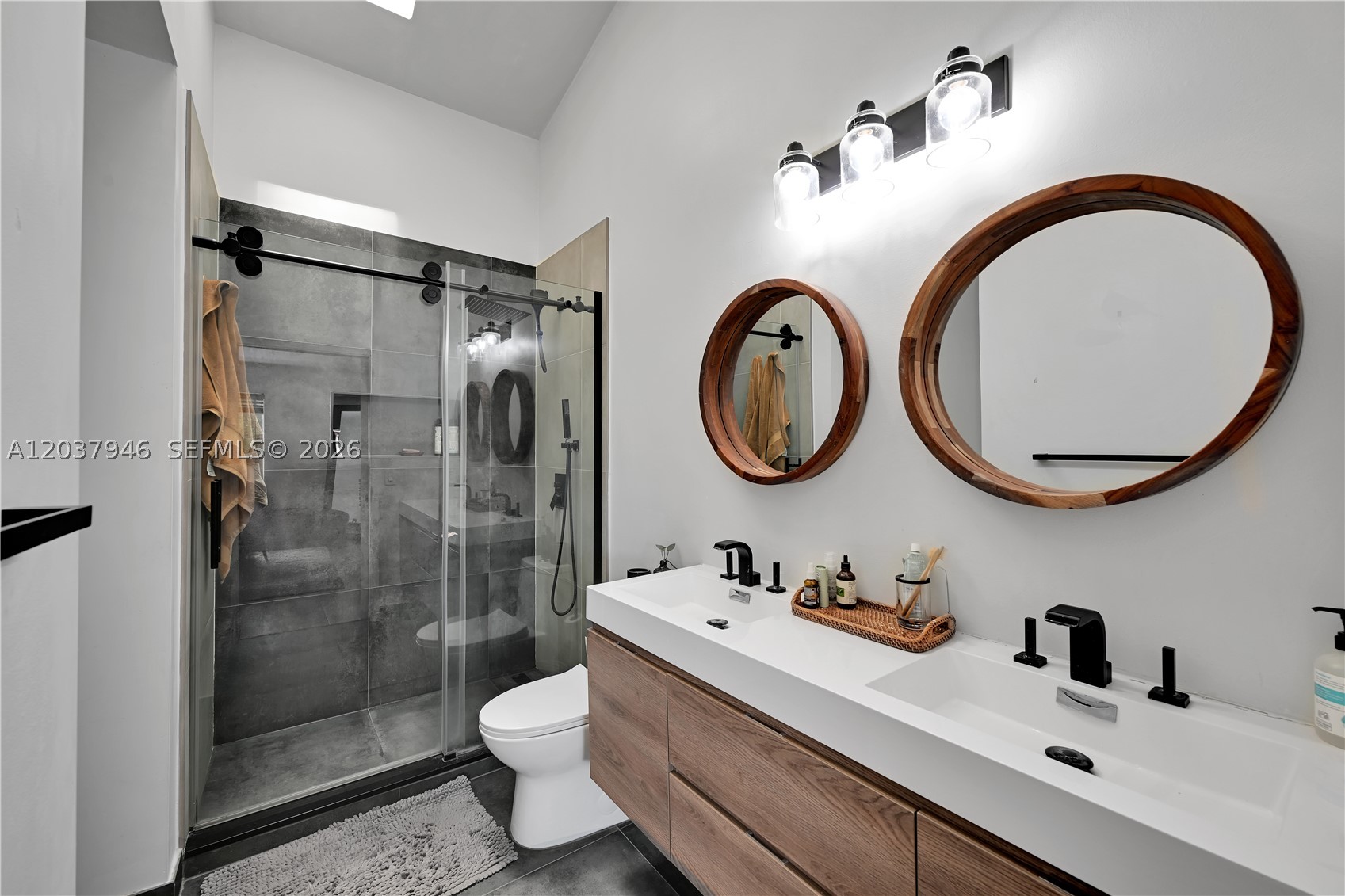 SAN SIMEON HOMES - Residential Lease