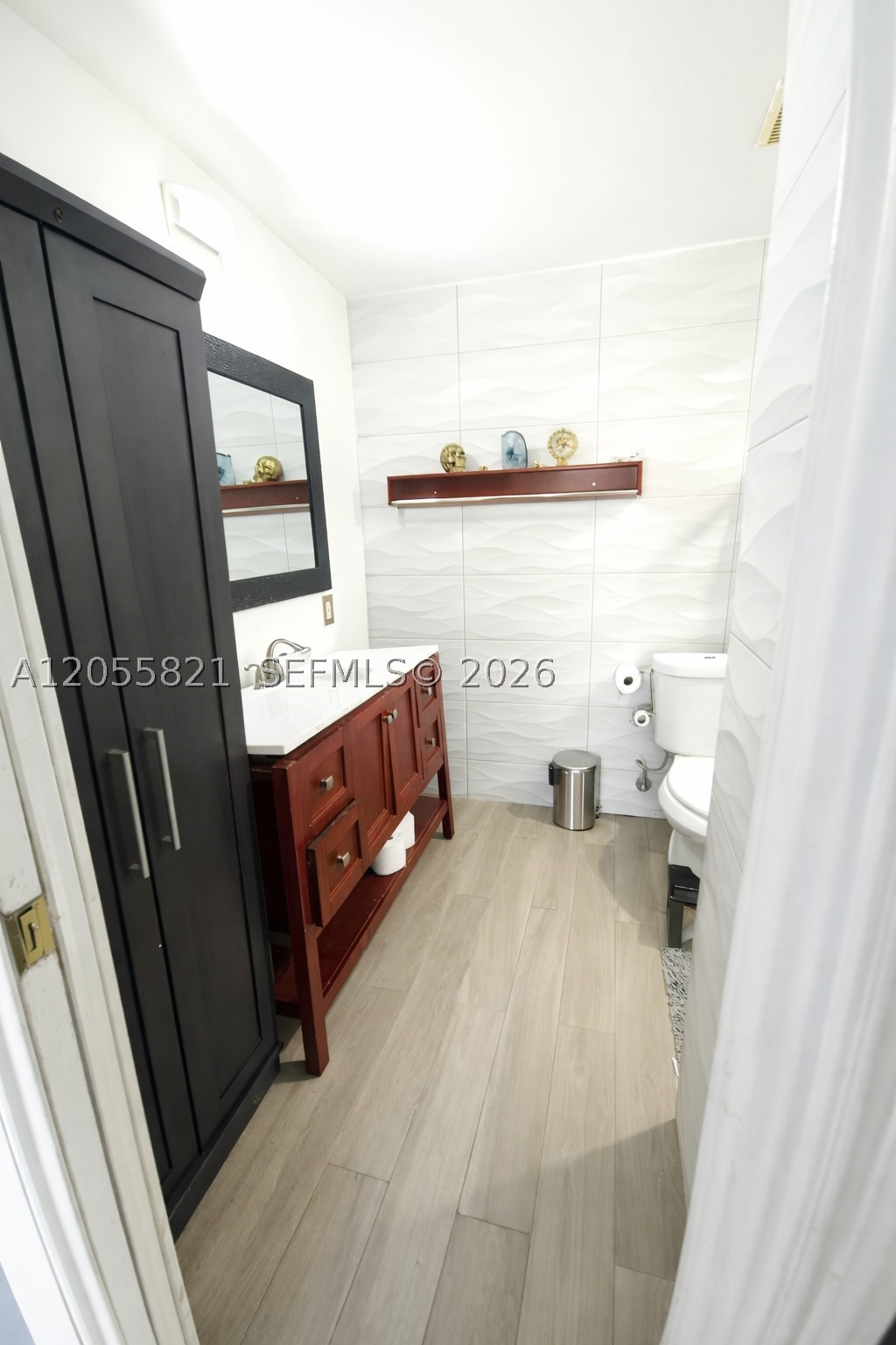 OAKBROOK - Residential