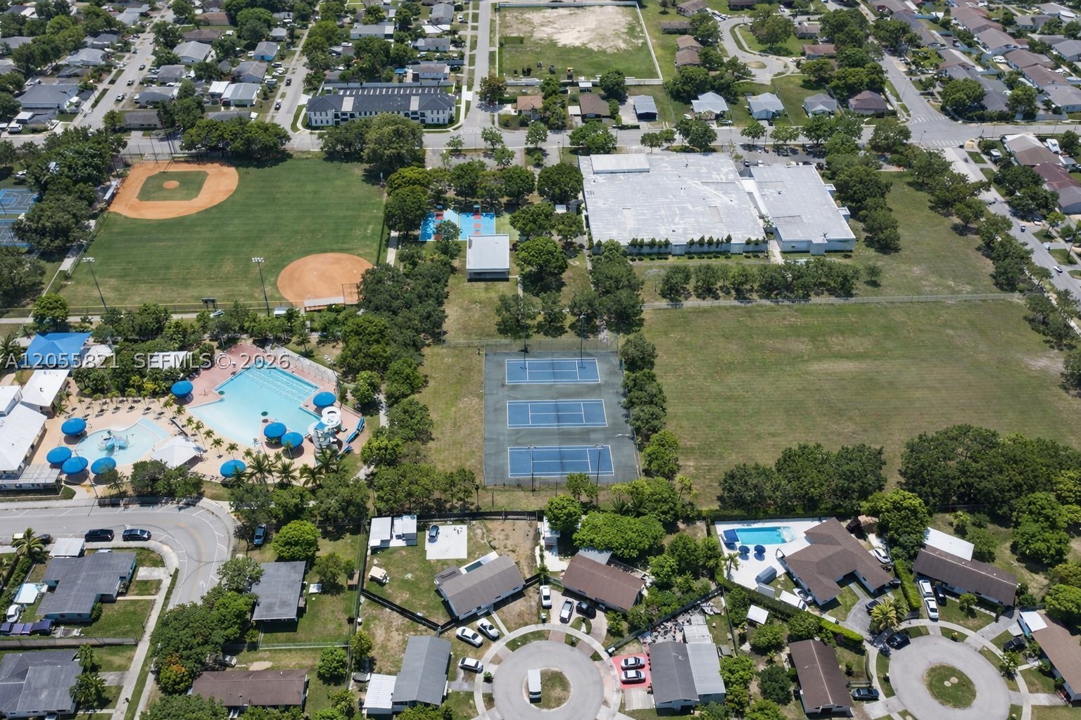 OAKBROOK - Residential