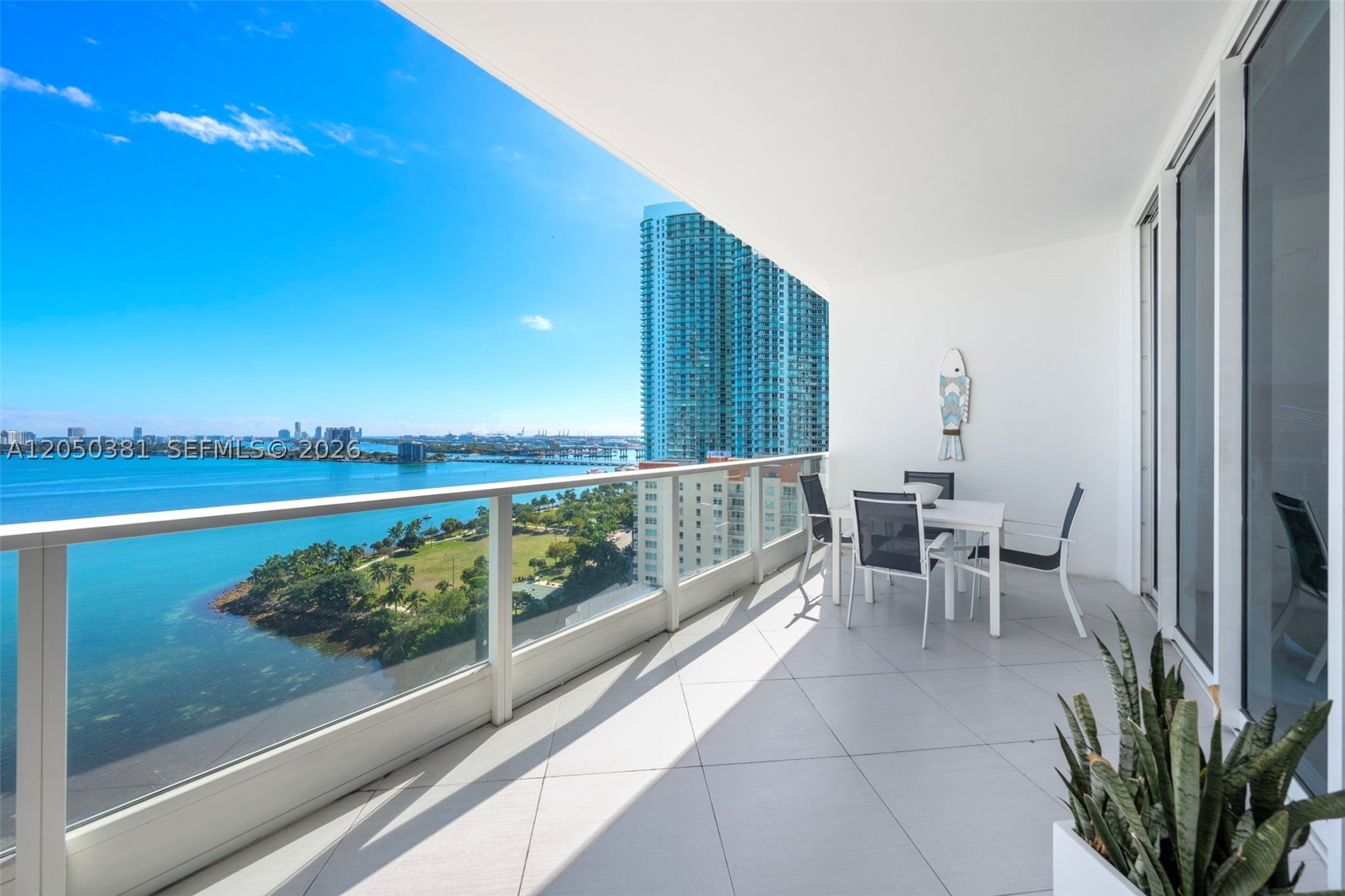 PARAMOUNT BAY CONDO - Residential Lease