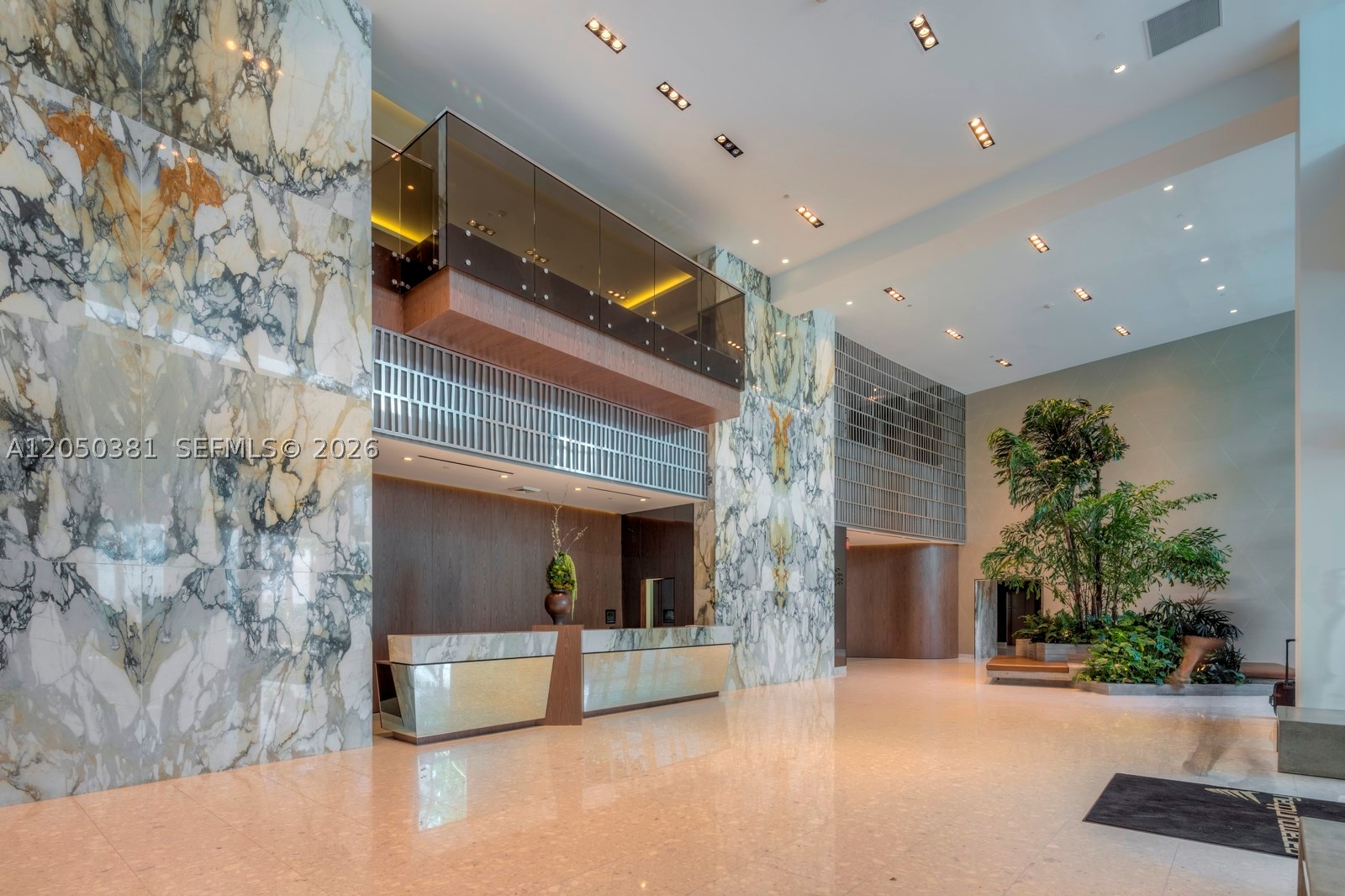 PARAMOUNT BAY CONDO - Residential Lease