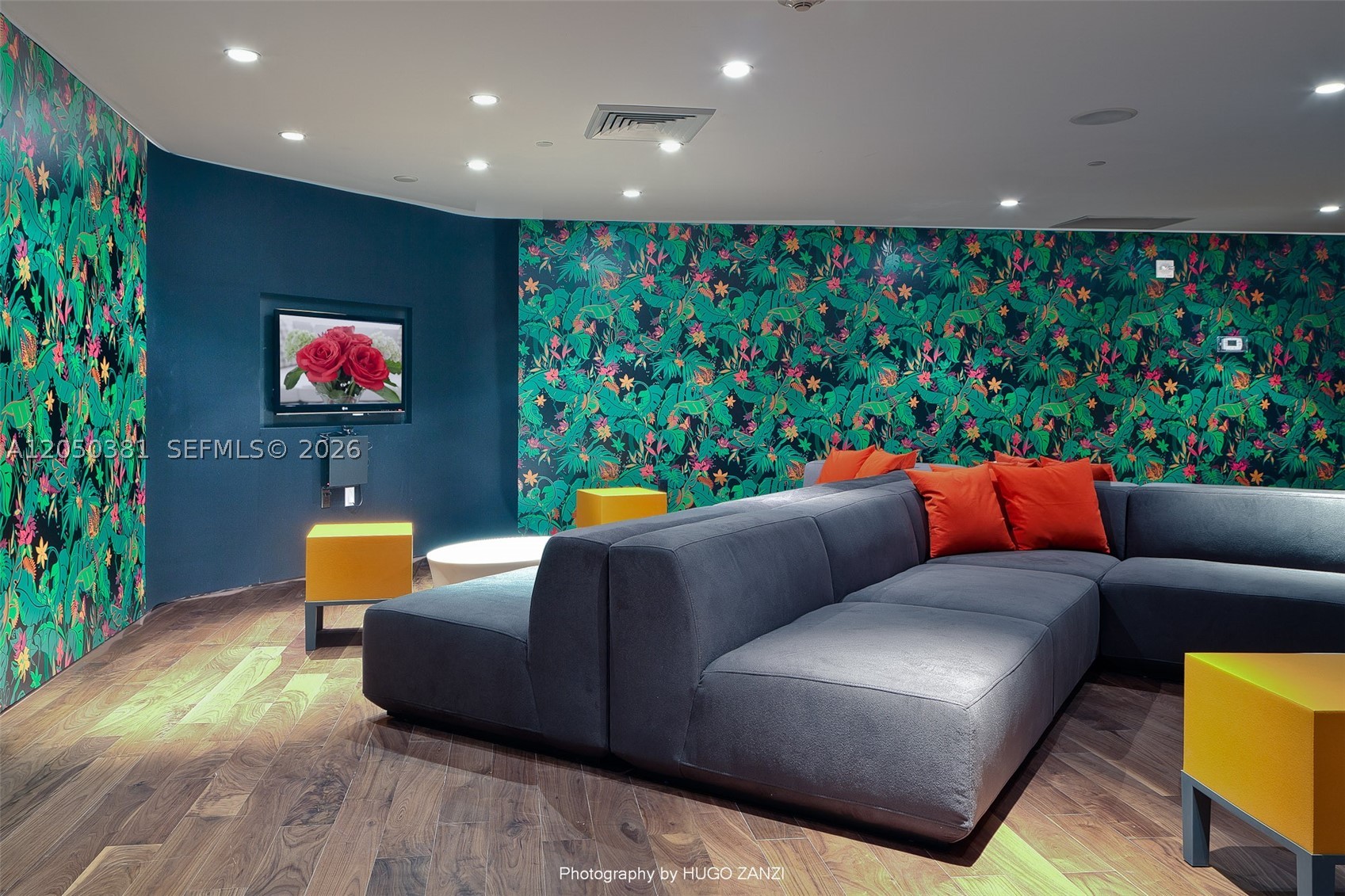 PARAMOUNT BAY CONDO - Residential Lease