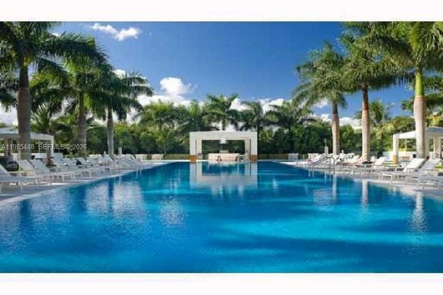 GROVENOR HOUSE CONDO - Residential