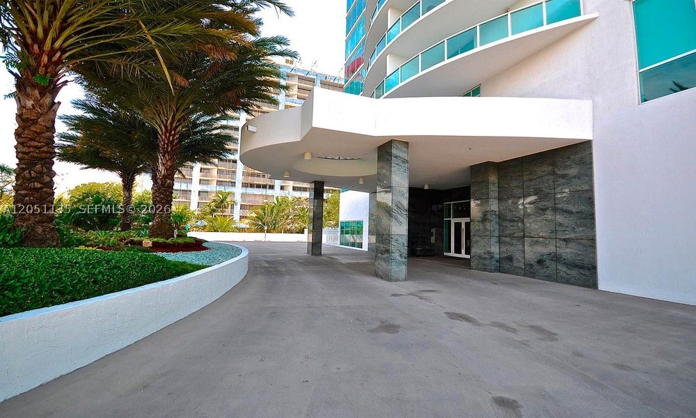 SKYLINE ON BRICKELL CONDO - Residential