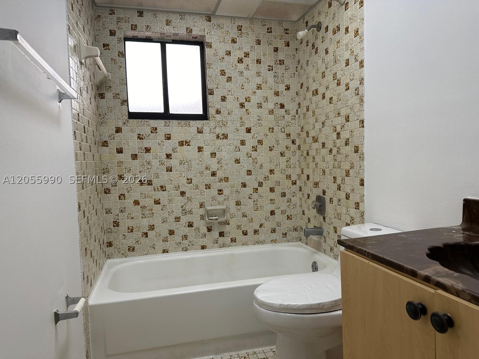 HORIZONS WEST CONDO #2 - Residential