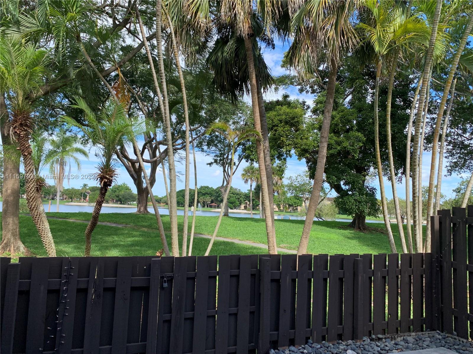 LA MAISON AT THE HAMMOCKS - Residential