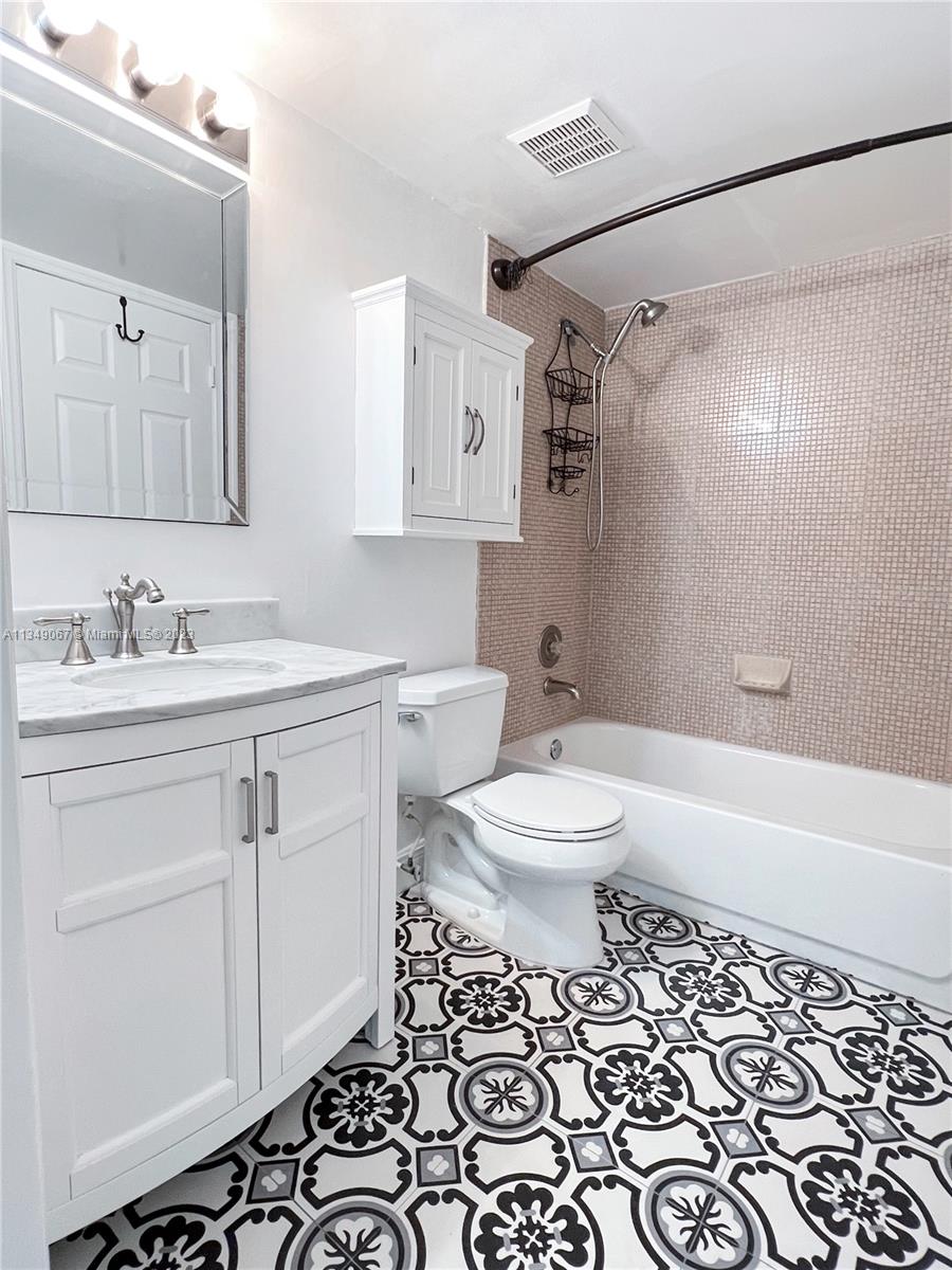 ROYAL PALM PLACE - Residential Lease
