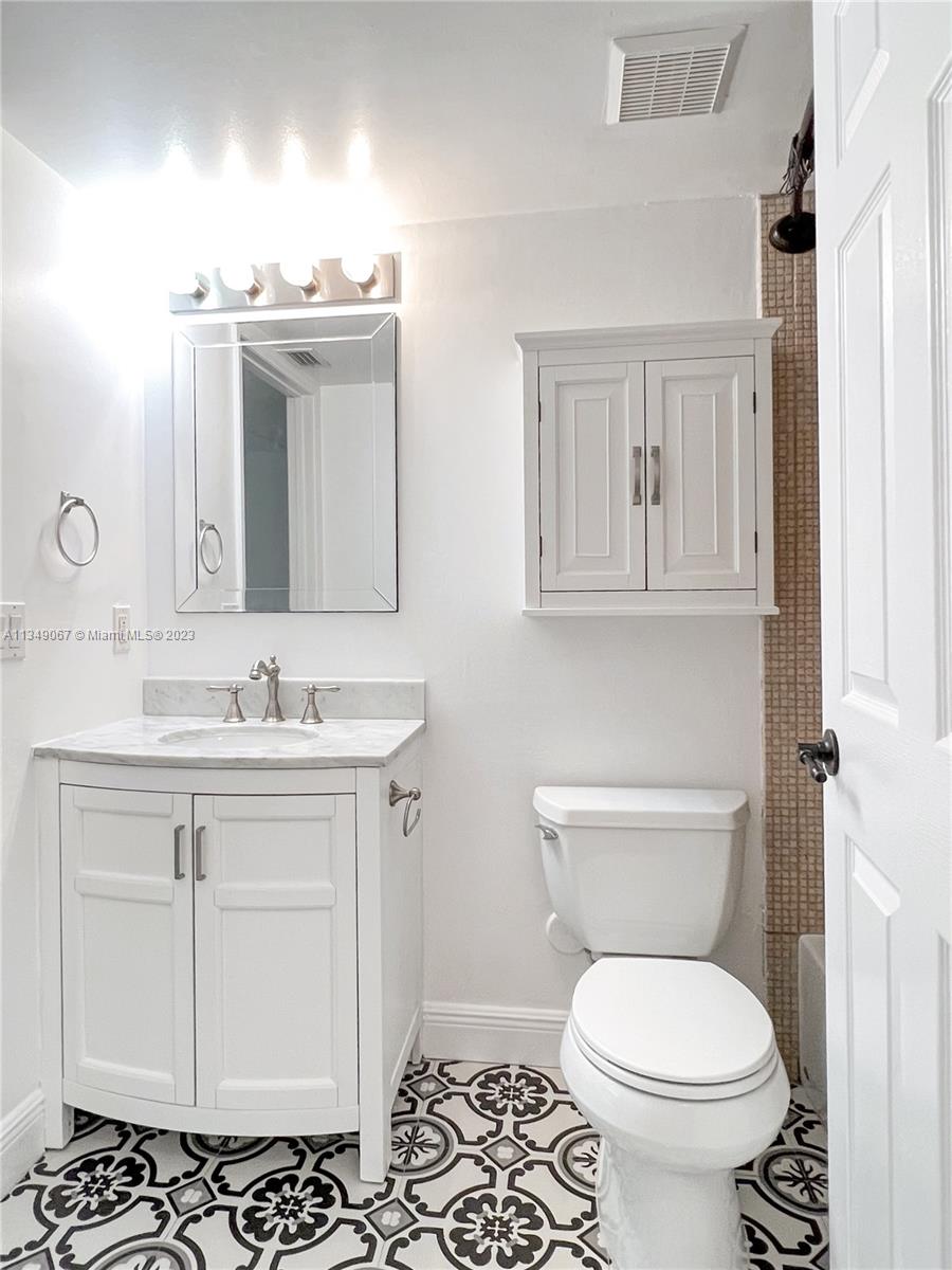 ROYAL PALM PLACE - Residential Lease