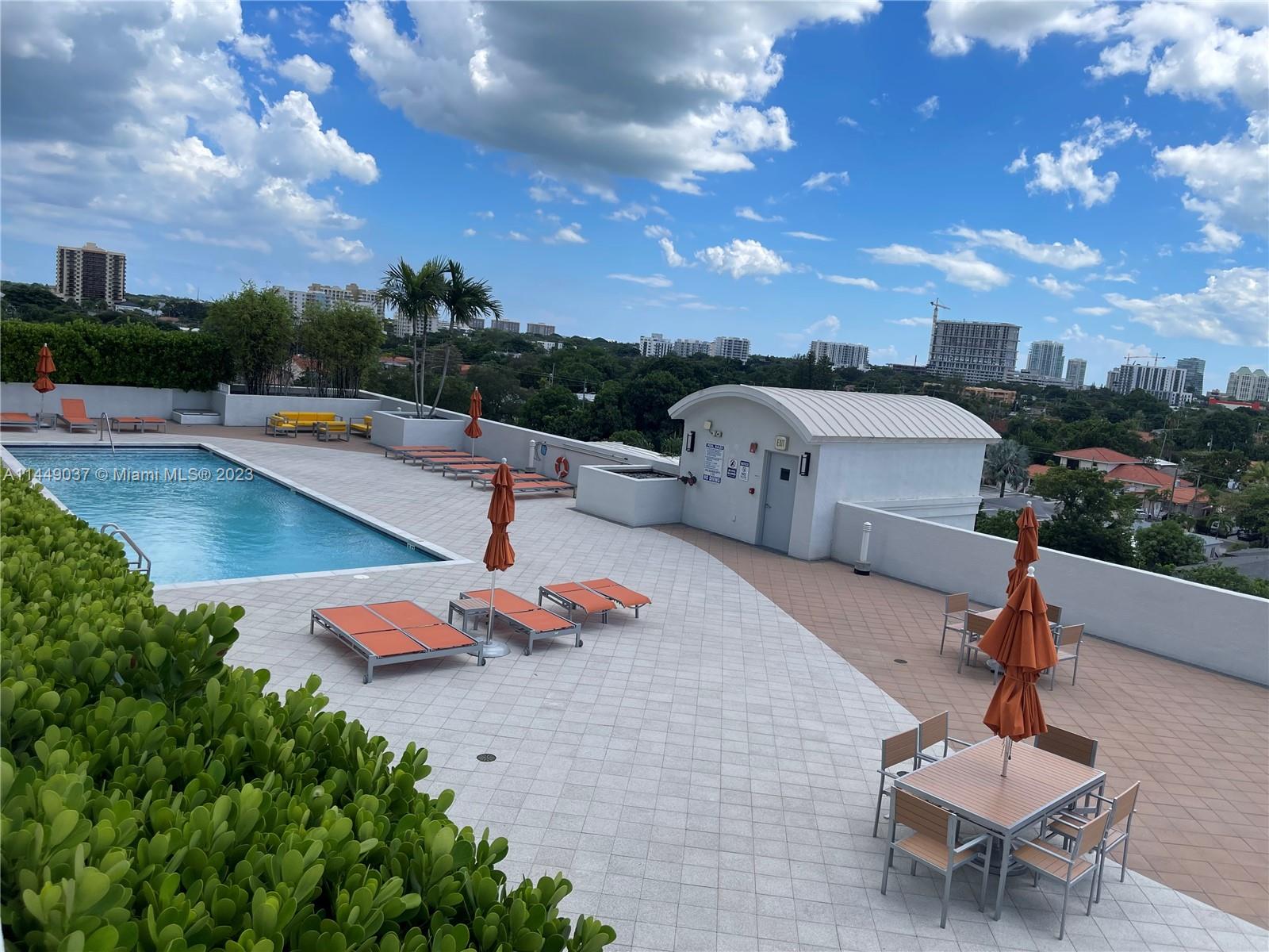 MIDTOWN LOFTS CONDO - Residential