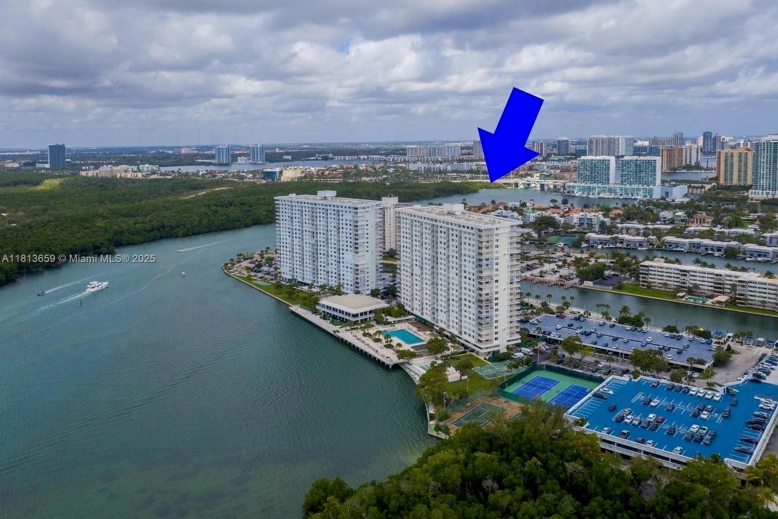 ARLEN HOUSE CONDO - Residential