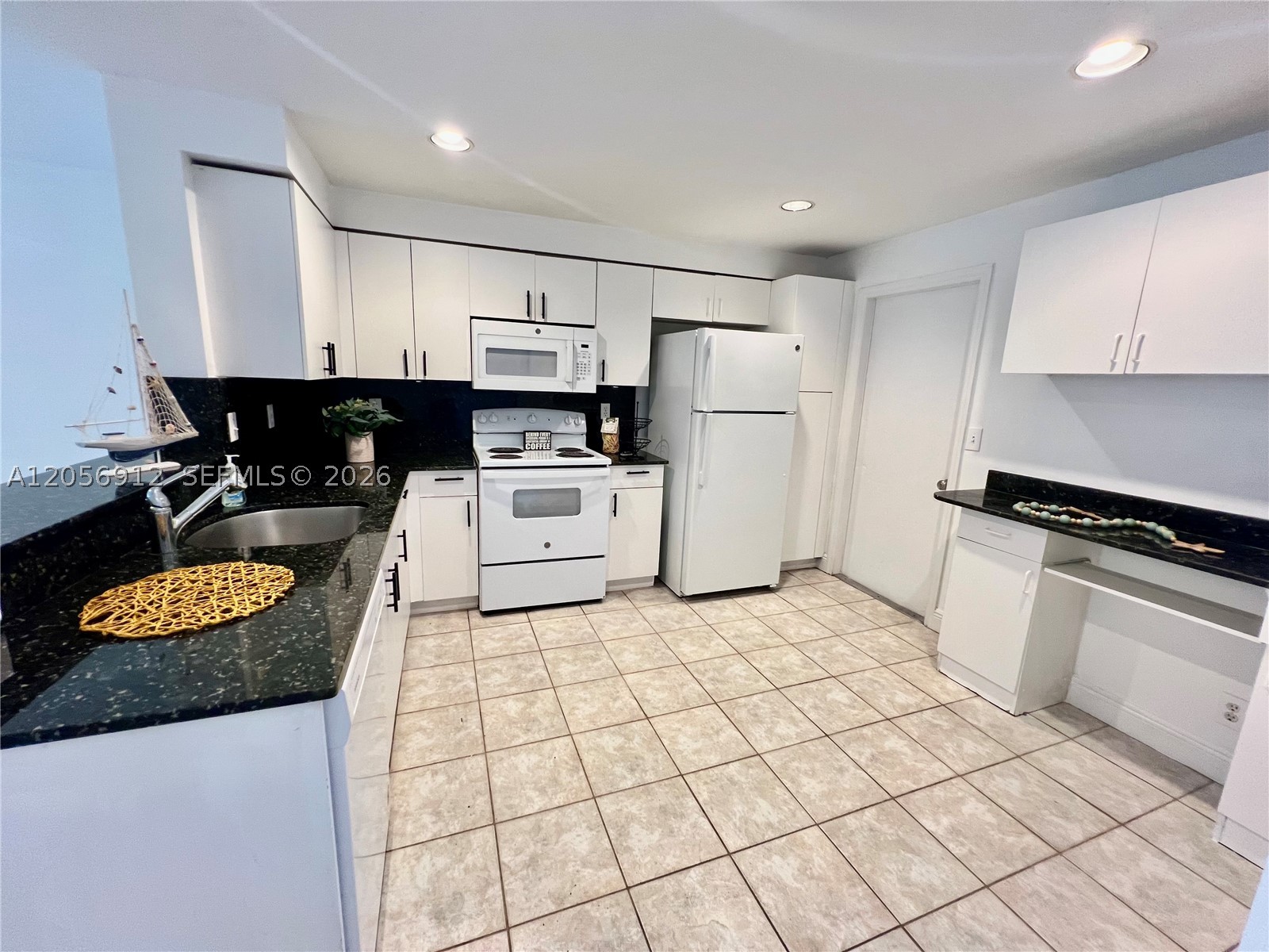 SAN SEBASTIAN - Residential Lease