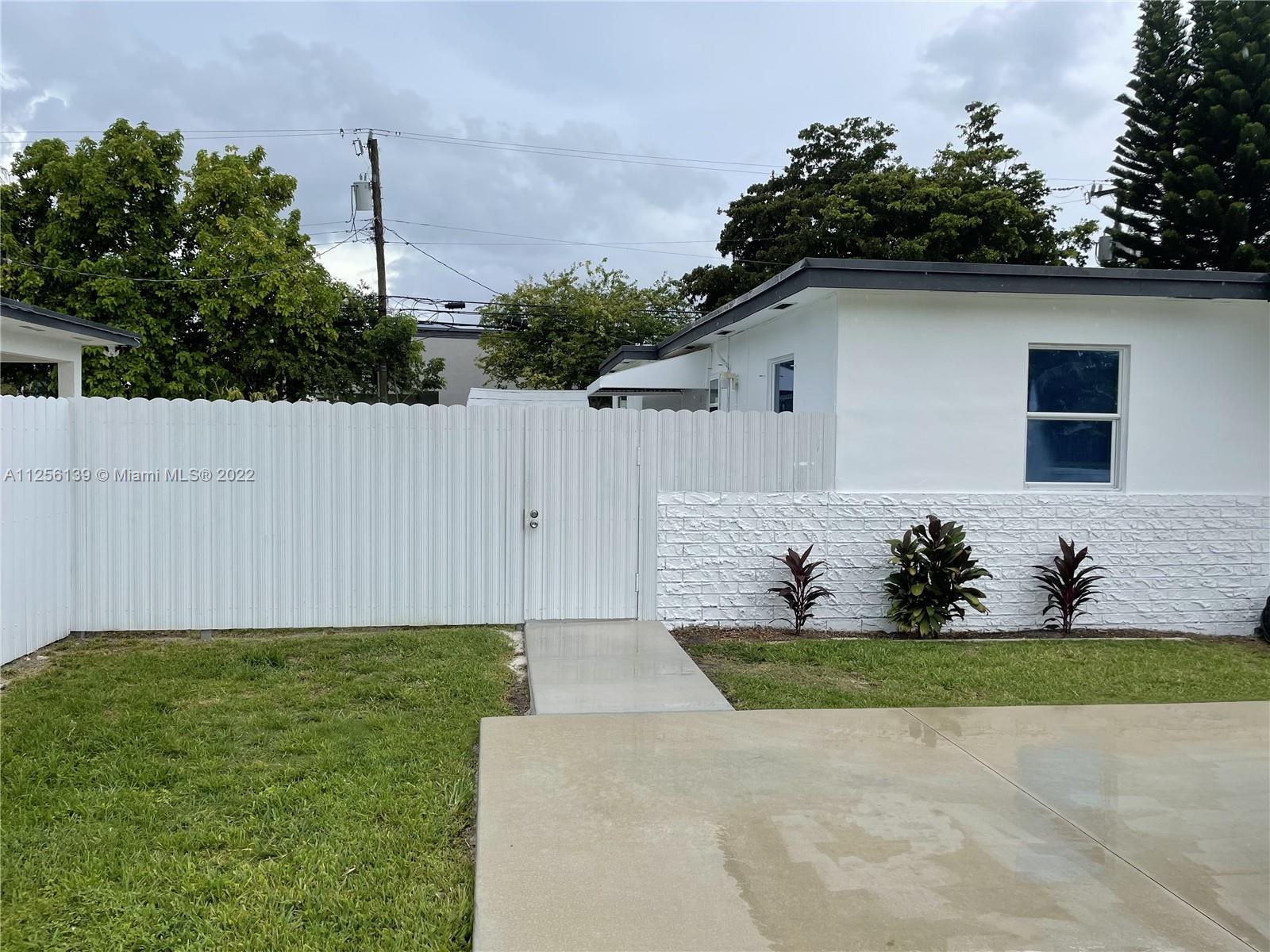 BREEZY ACRES - Residential Lease