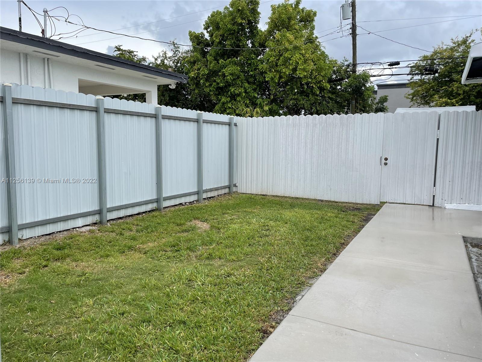 BREEZY ACRES - Residential Lease