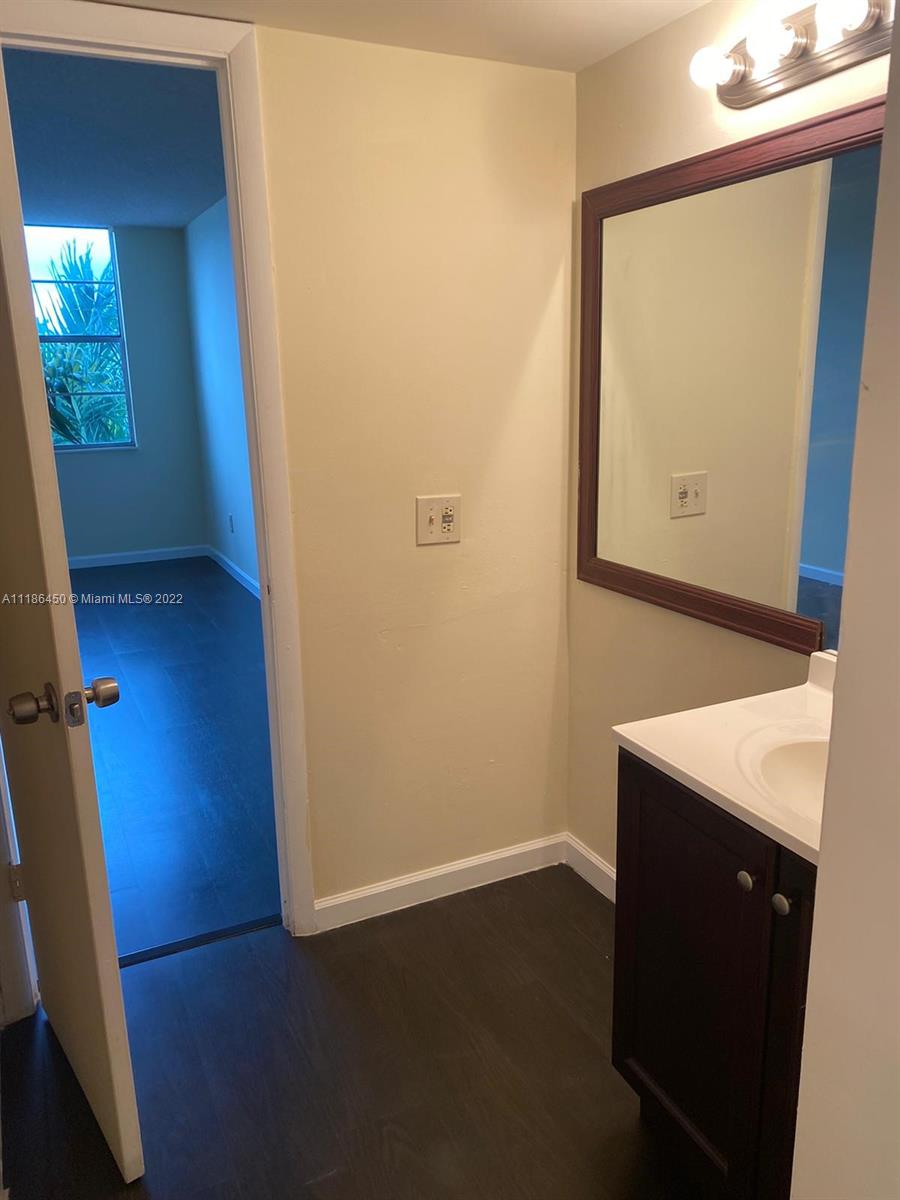 MONTECARLO CONDO - Residential Lease