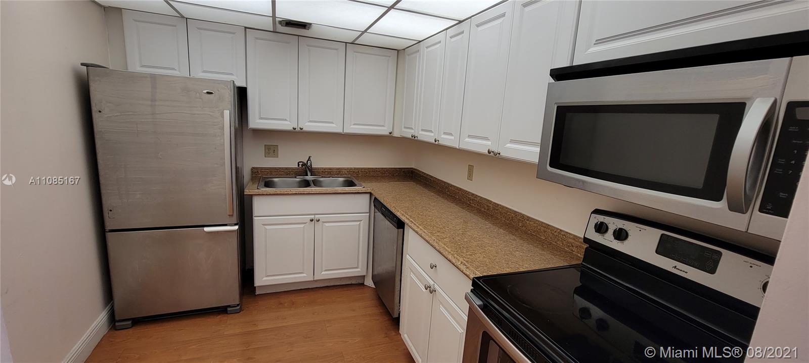 BREAKWATERS OF THE PALM B - Residential Lease