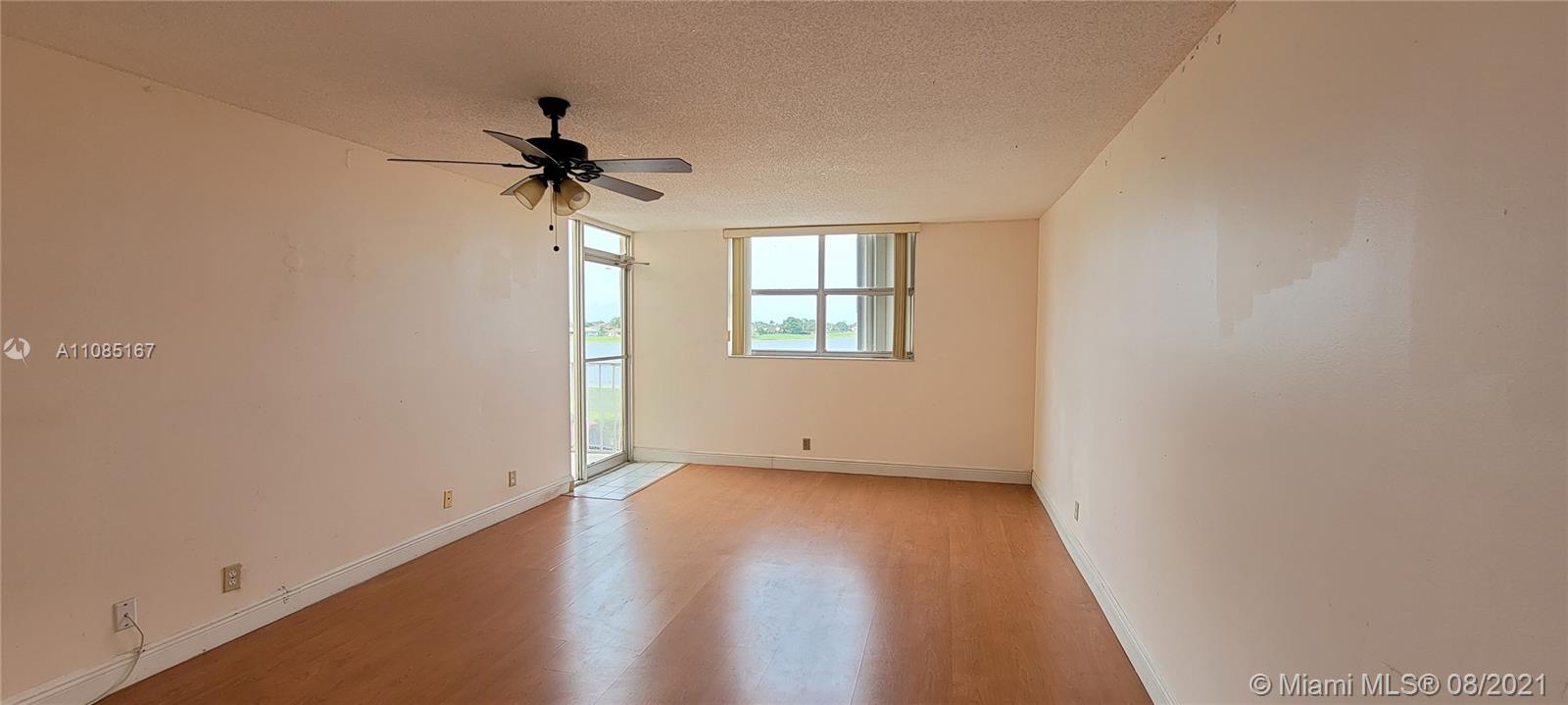 BREAKWATERS OF THE PALM B - Residential Lease