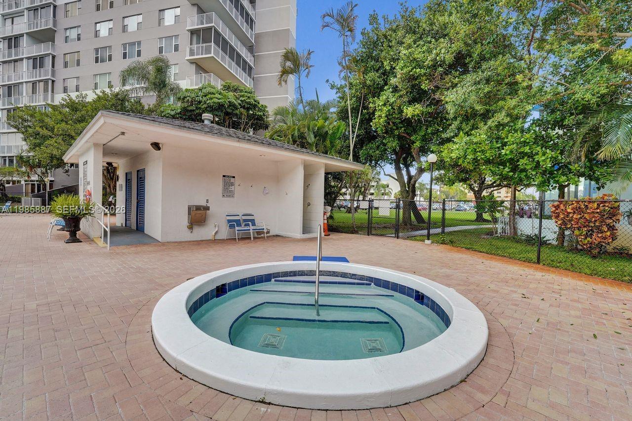 HILLCREST EAST NO 26 COND - Residential