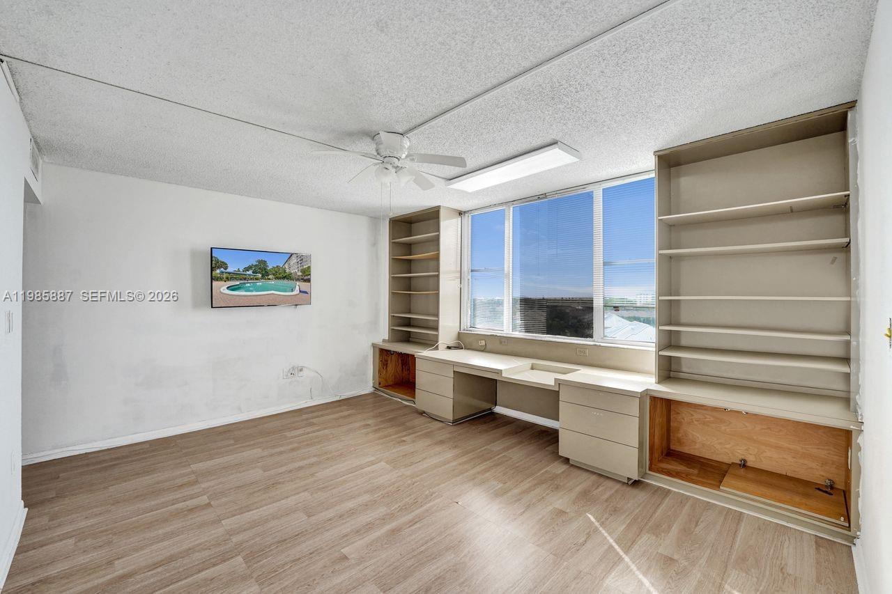HILLCREST EAST NO 26 COND - Residential