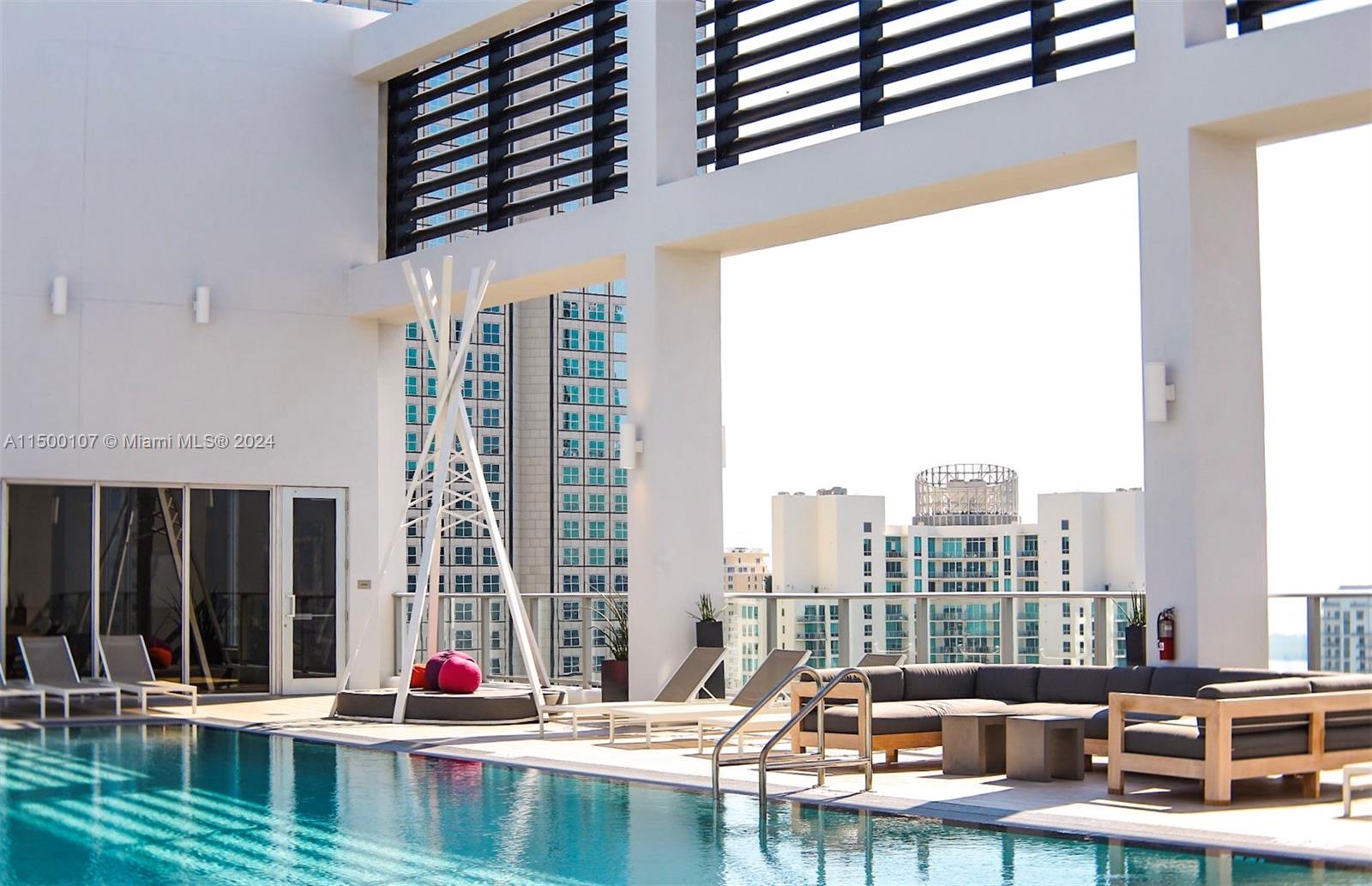 CENTRO CONDO - Residential Lease