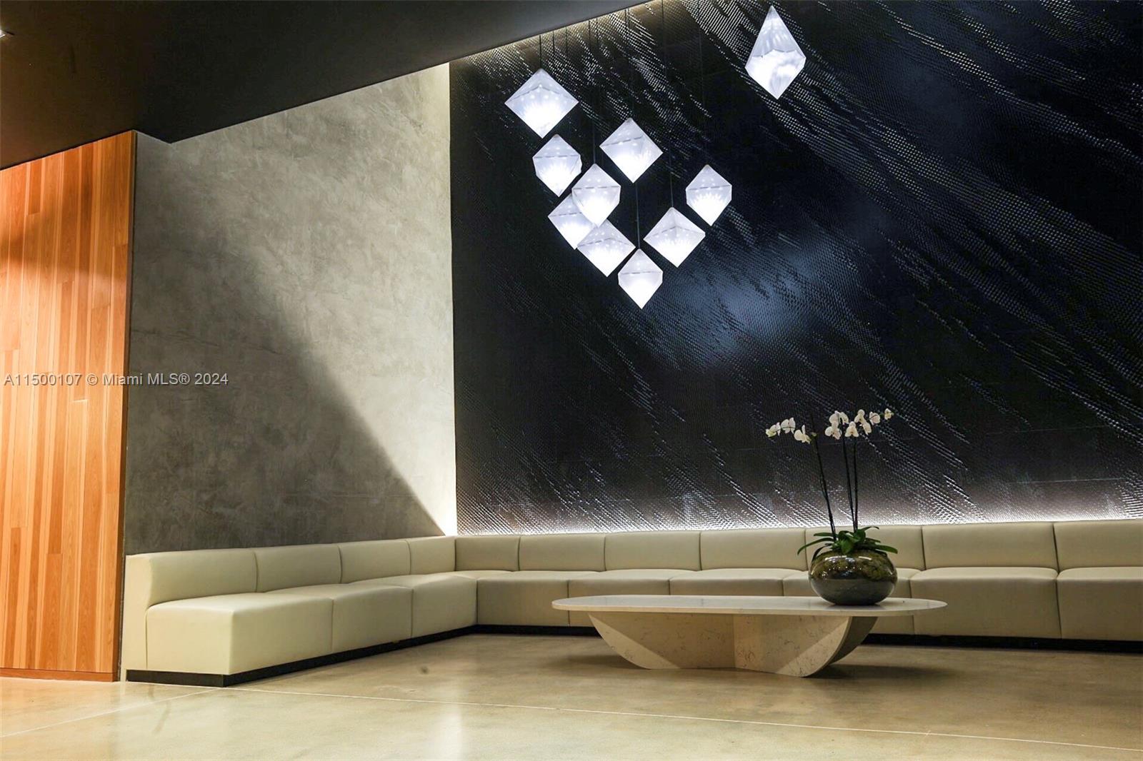 CENTRO CONDO - Residential Lease