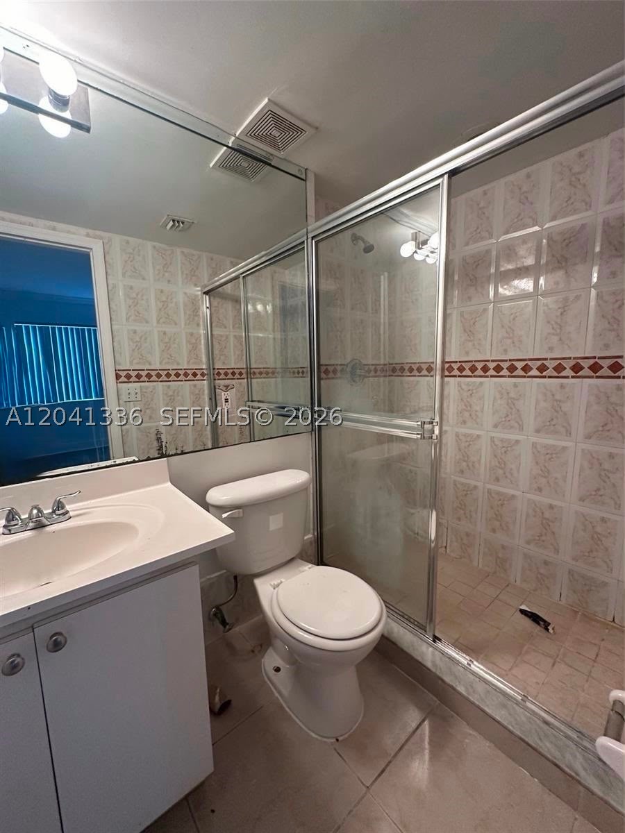OLAS AZULES CONDO - Residential
