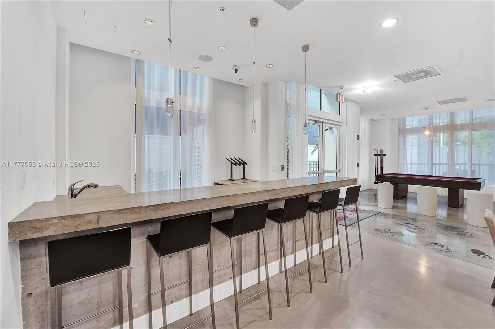 THE LOFT DOWNTOWN CONDO - Residential