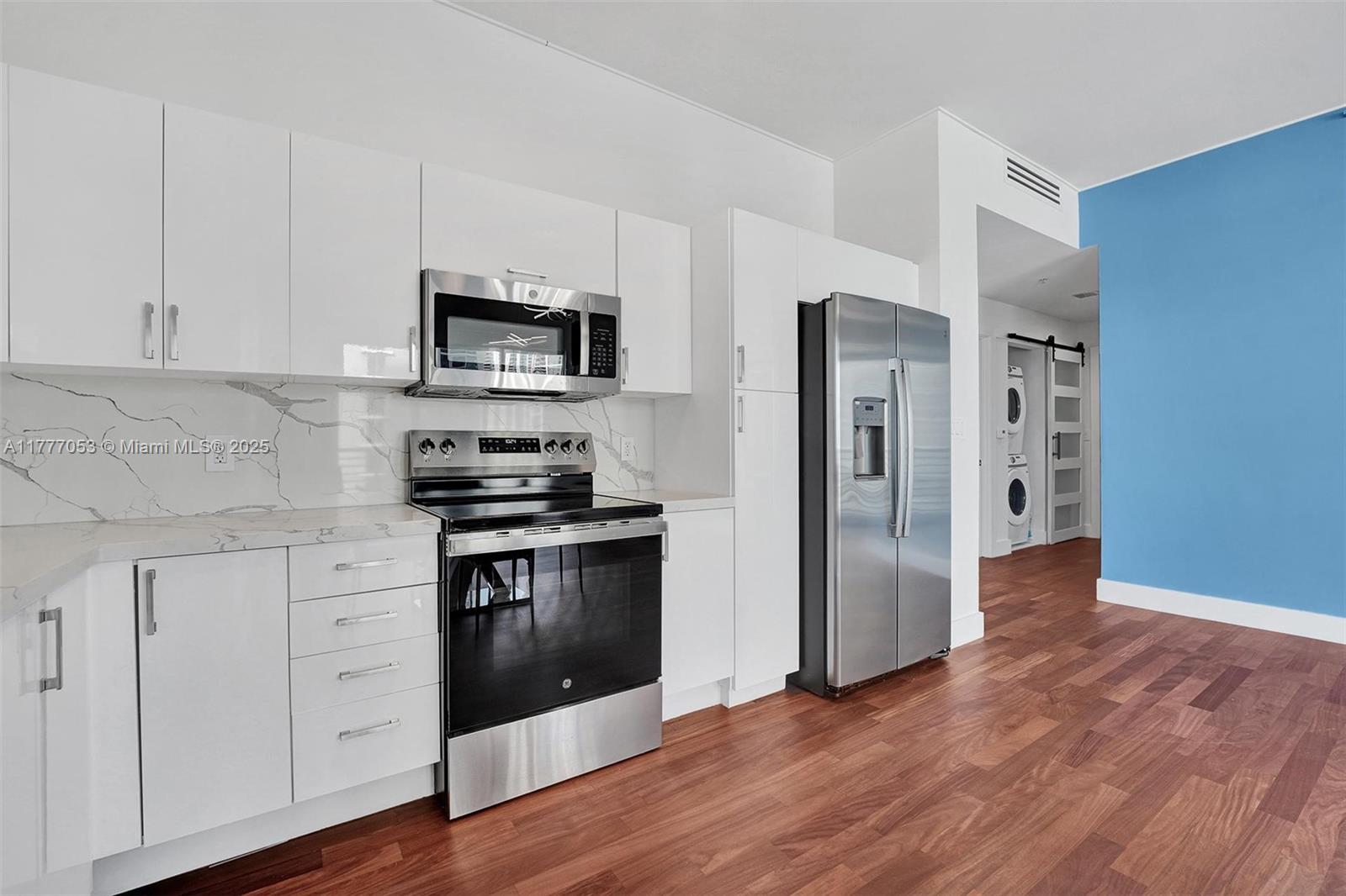 THE LOFT DOWNTOWN CONDO - Residential