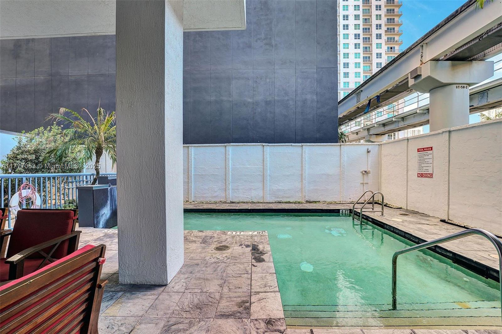 THE LOFT DOWNTOWN CONDO - Residential