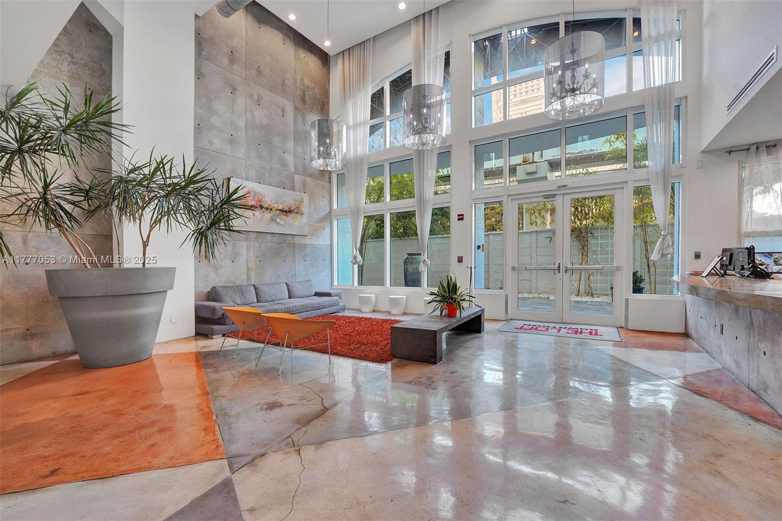 THE LOFT DOWNTOWN CONDO - Residential