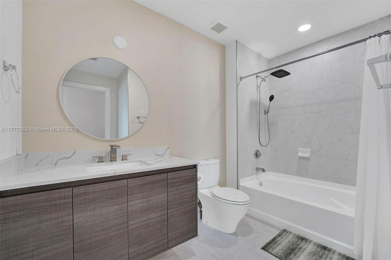 THE LOFT DOWNTOWN CONDO - Residential