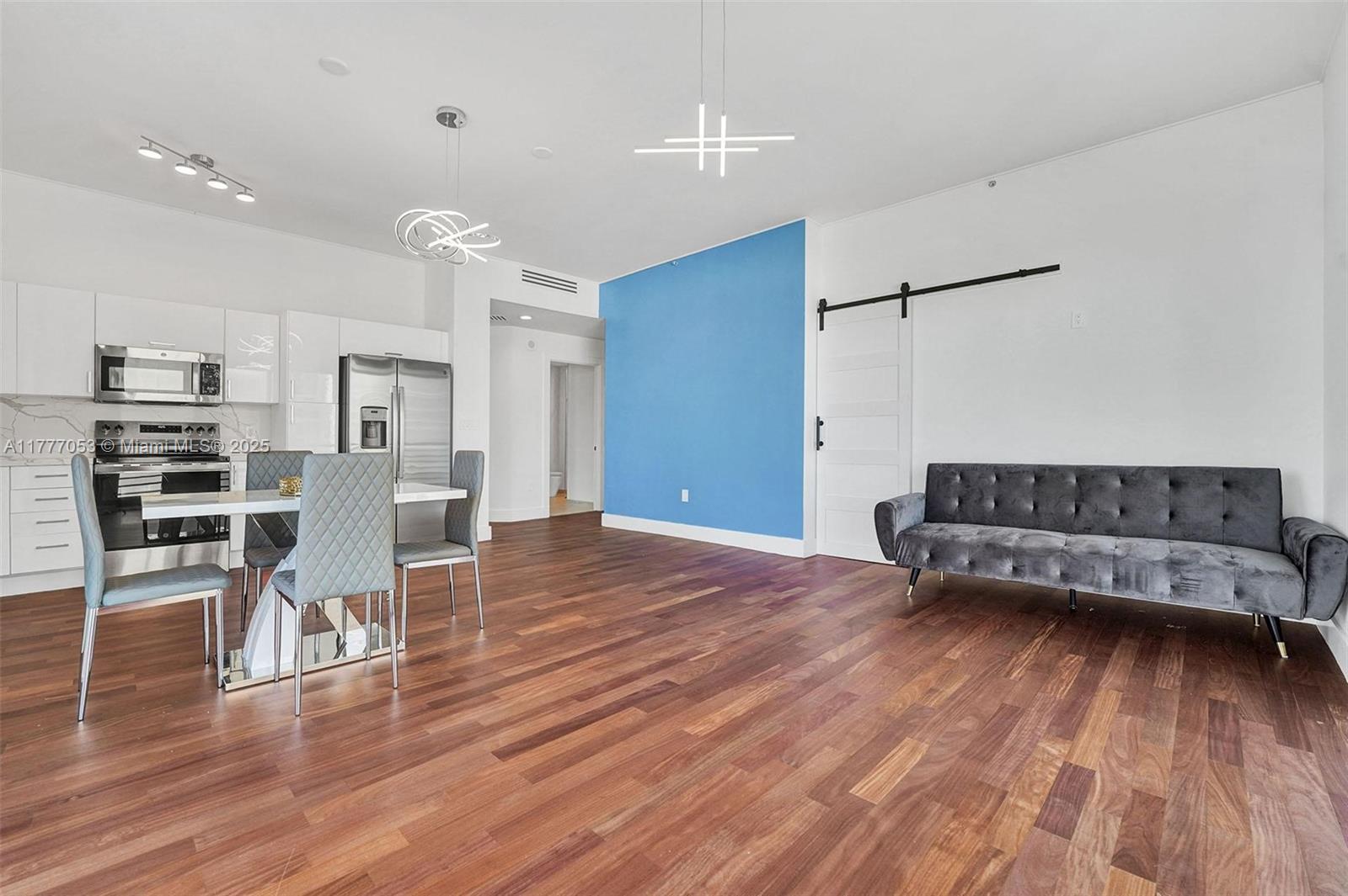 THE LOFT DOWNTOWN CONDO - Residential