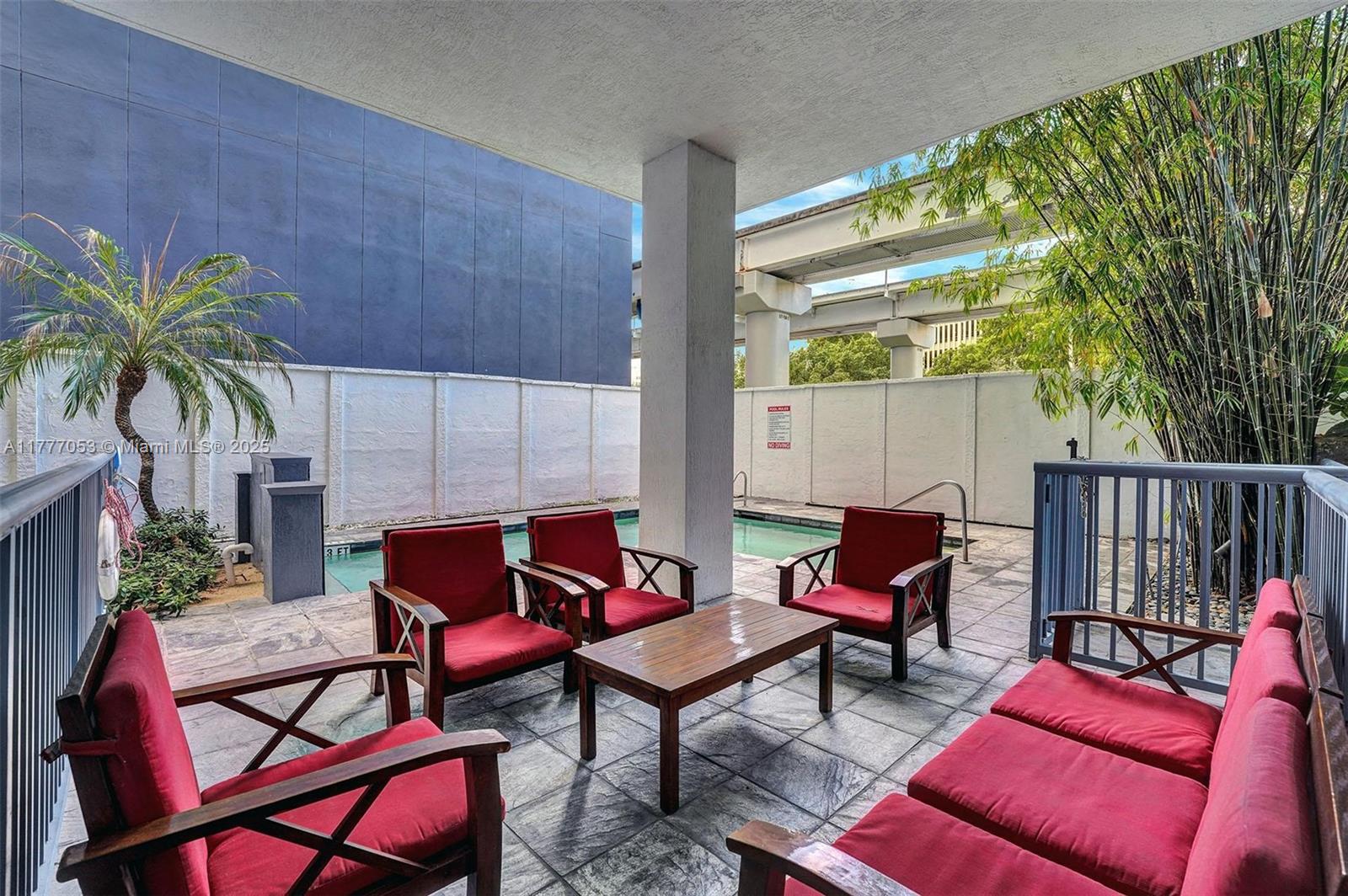 THE LOFT DOWNTOWN CONDO - Residential
