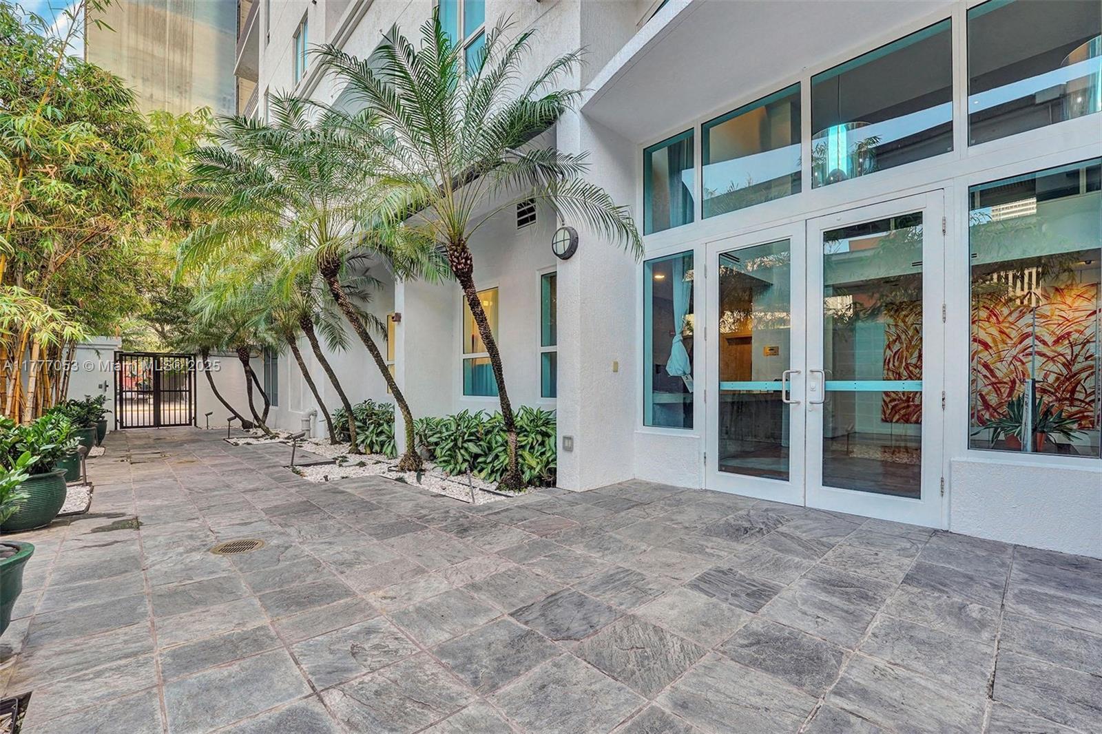 THE LOFT DOWNTOWN CONDO - Residential