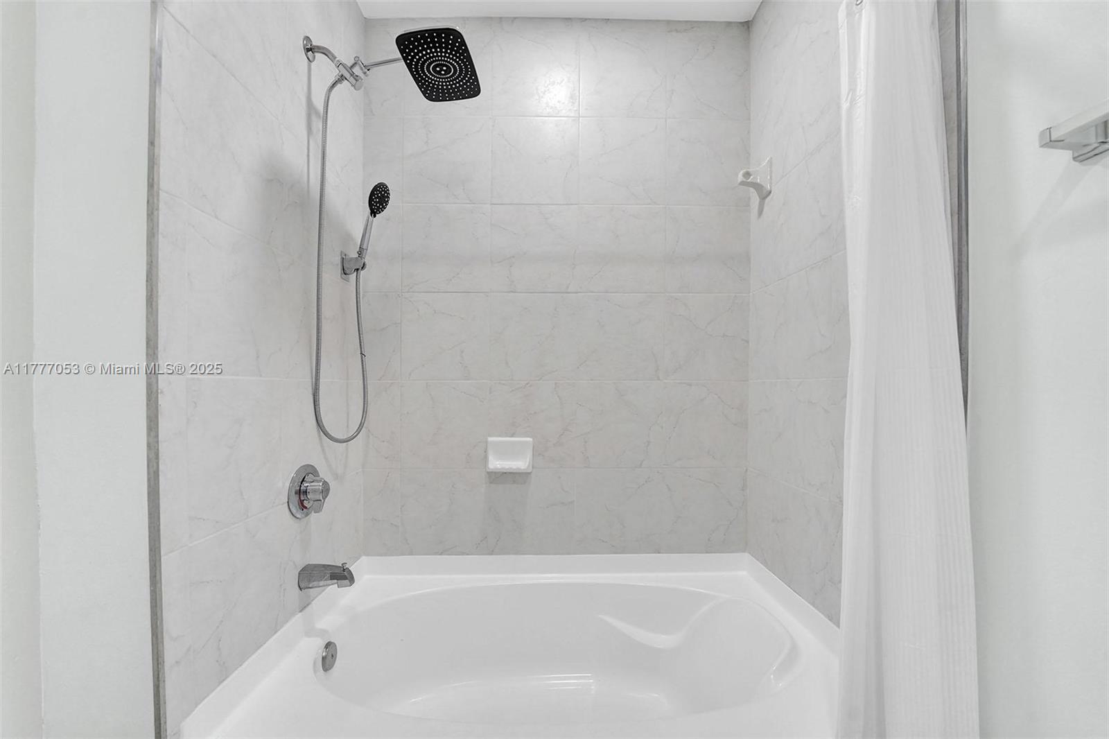 THE LOFT DOWNTOWN CONDO - Residential