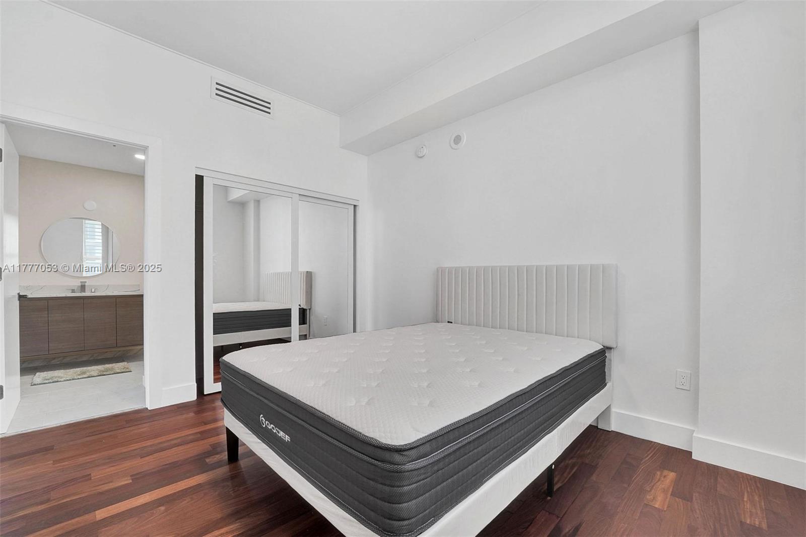 THE LOFT DOWNTOWN CONDO - Residential