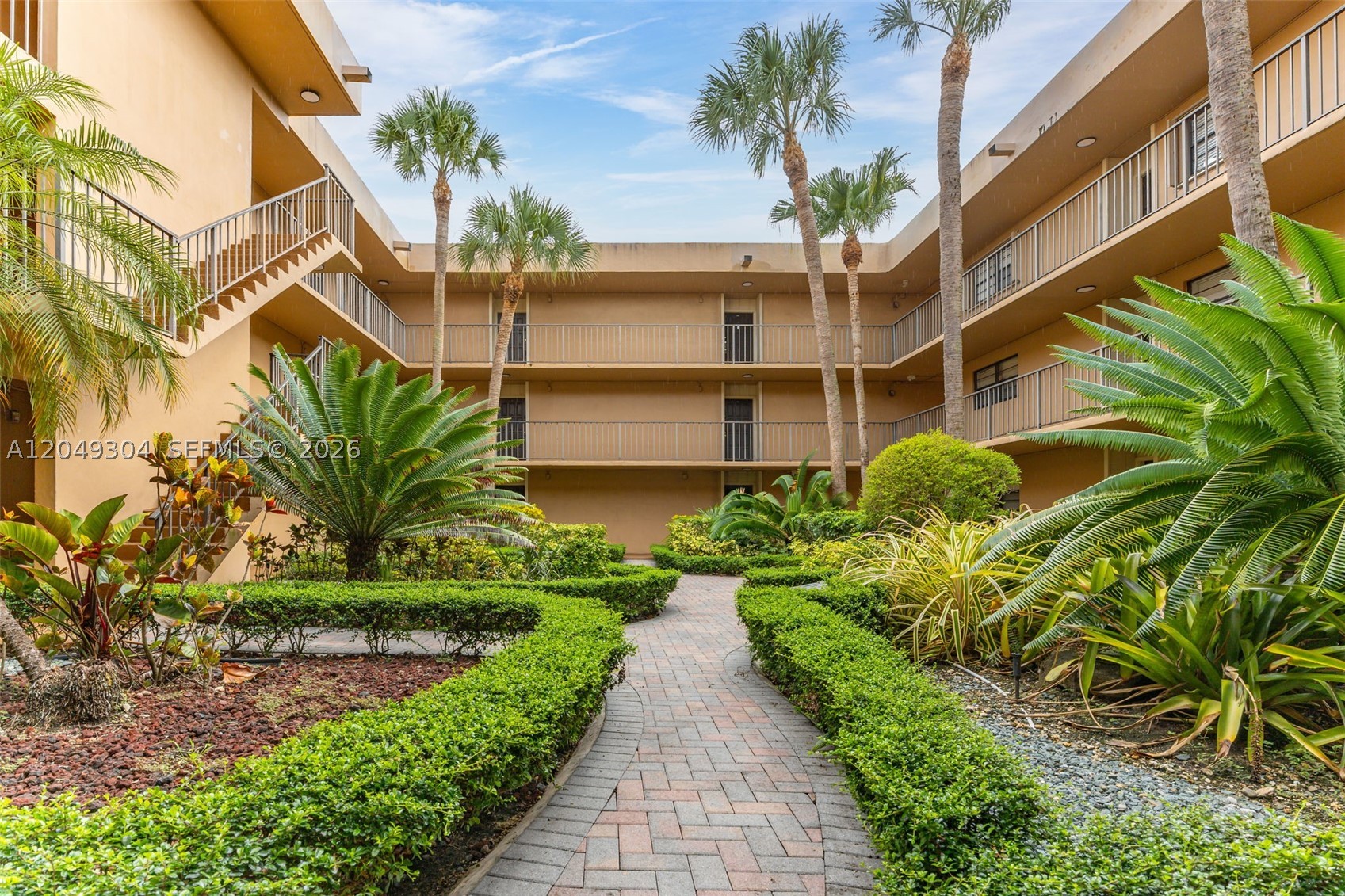 GARDENS OF KENDALL CONDO - Residential