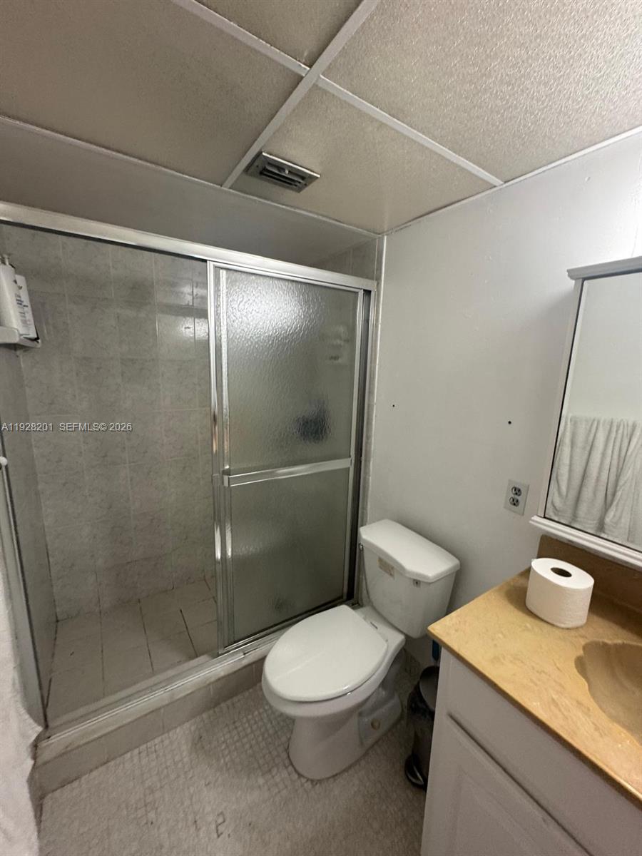 SOMERSET AT LAUDERDALE LAK - Residential