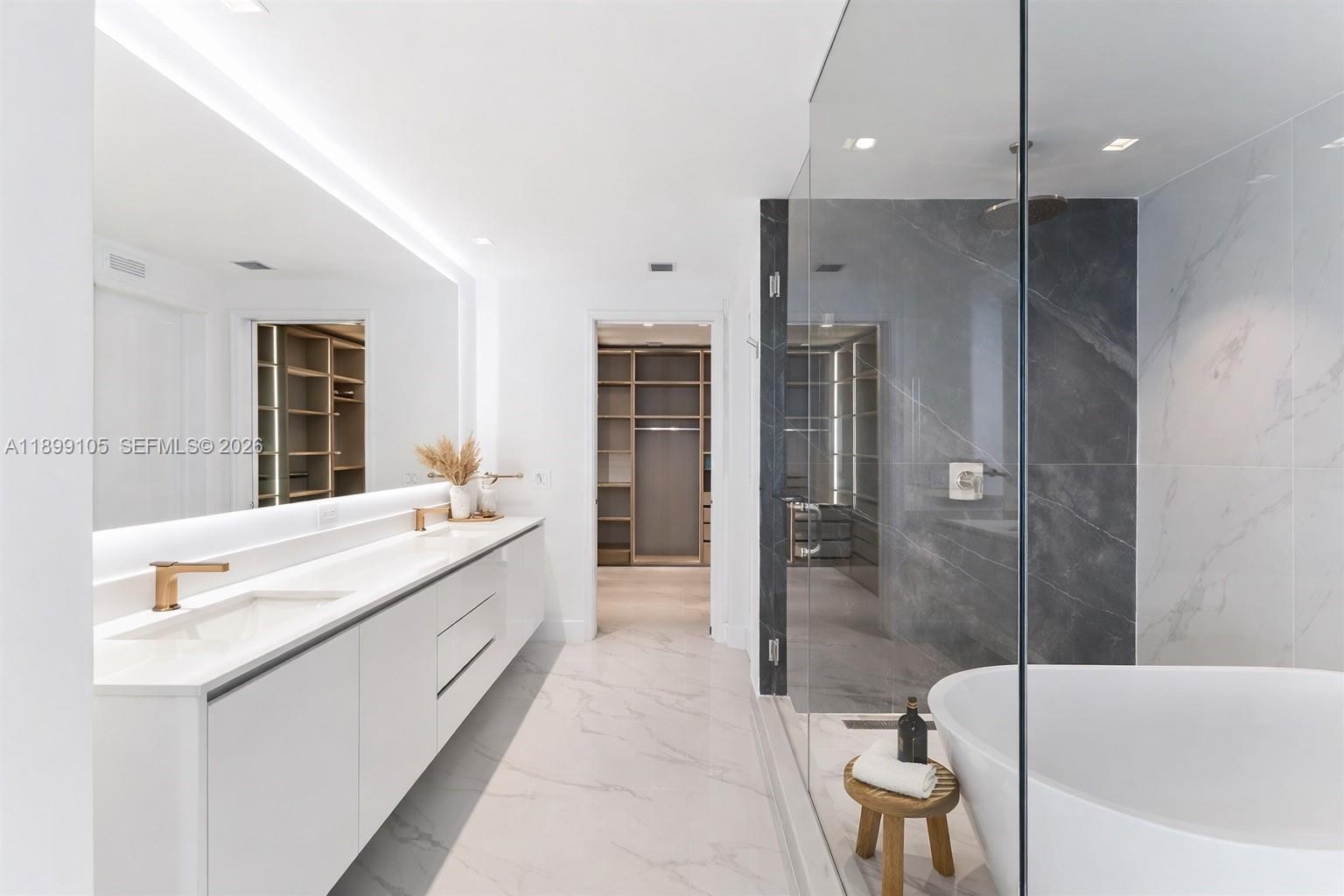 BAY BREEZE - Residential