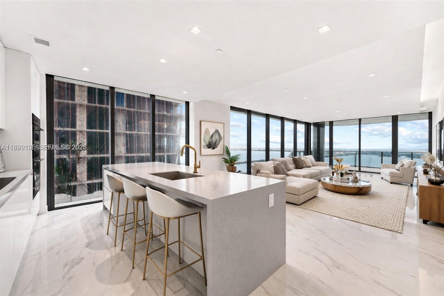 BAY BREEZE - Residential